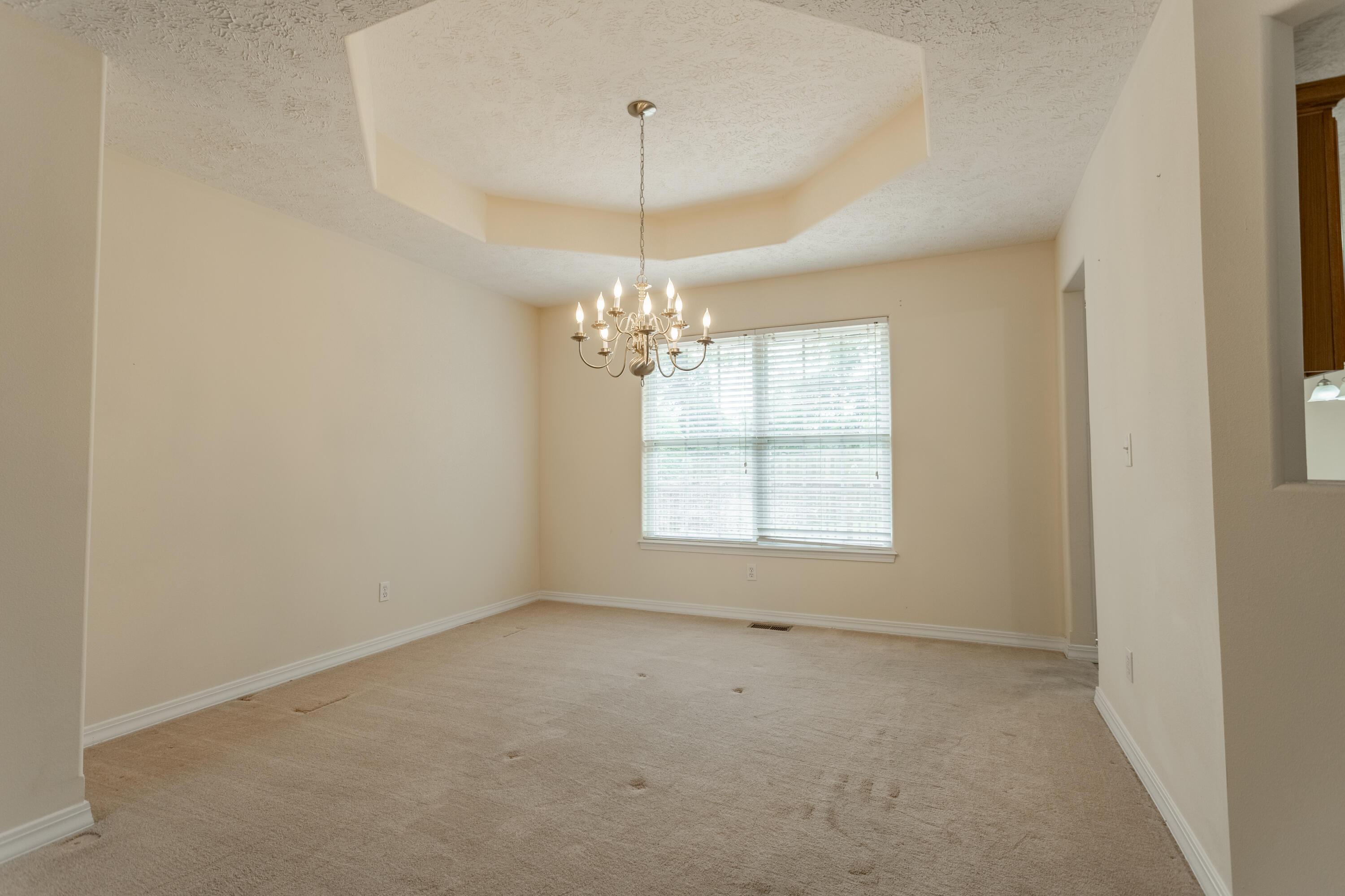 2226 East Kathryn Drive Property Photo 13