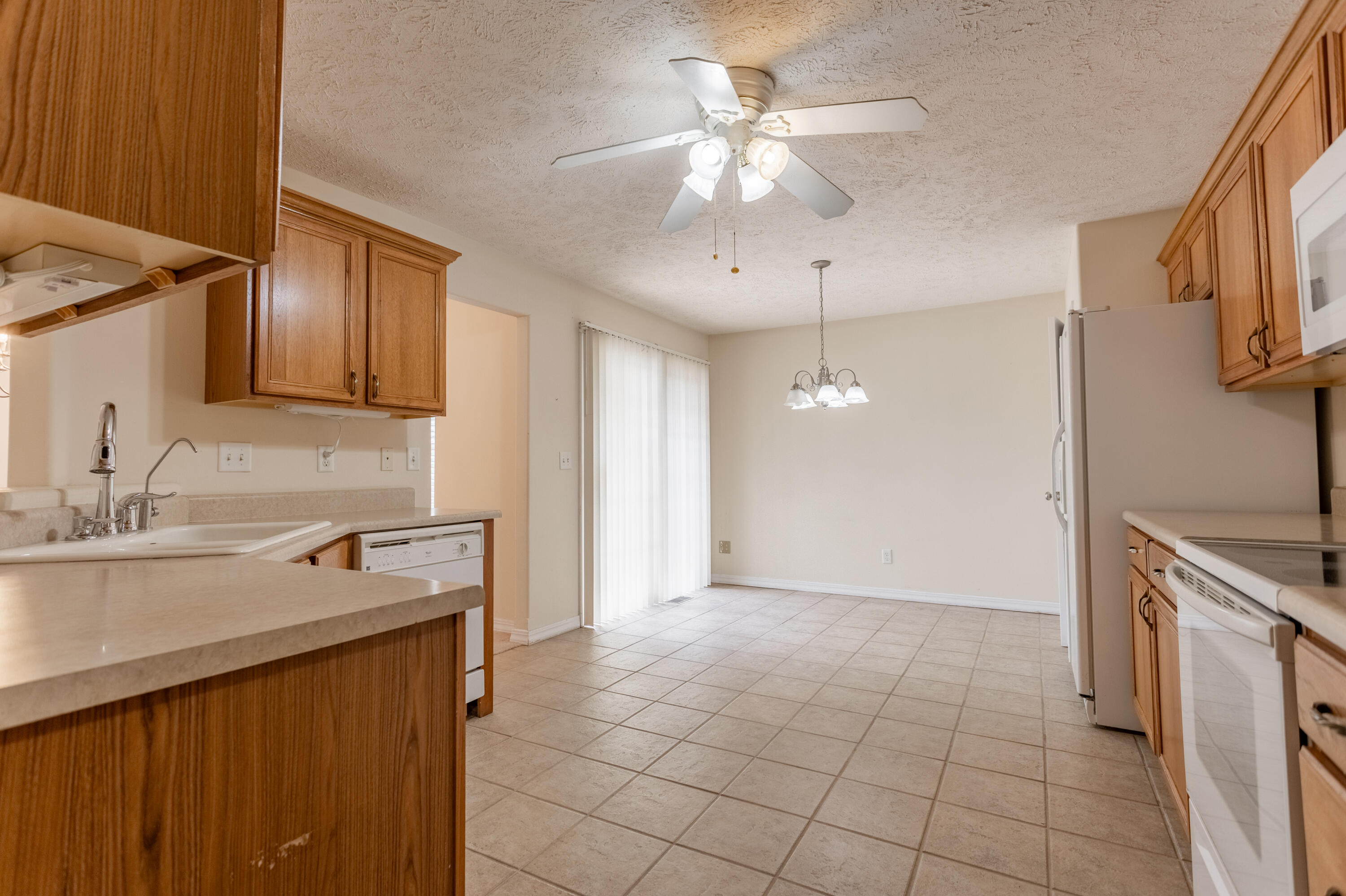 2226 East Kathryn Drive Property Photo 14