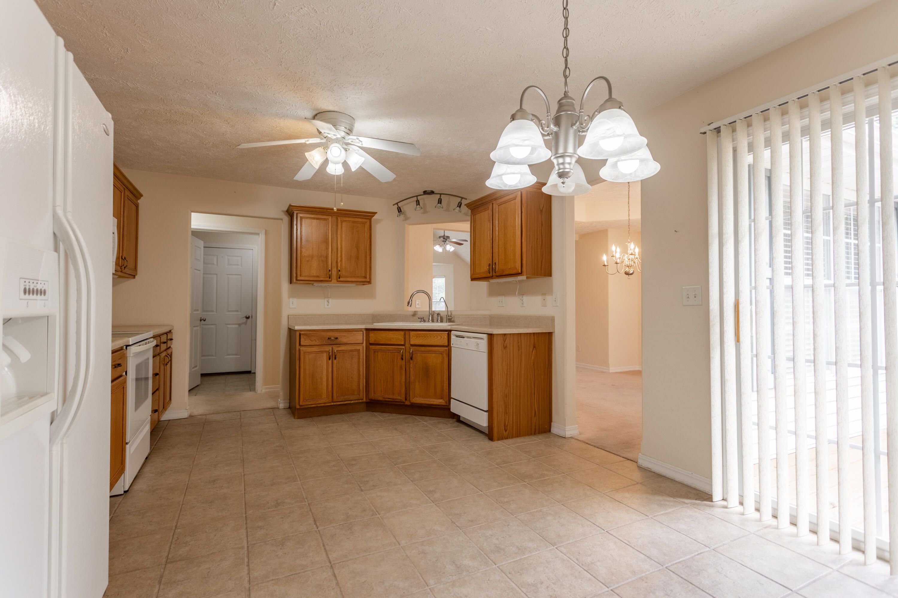 2226 East Kathryn Drive Property Photo 15