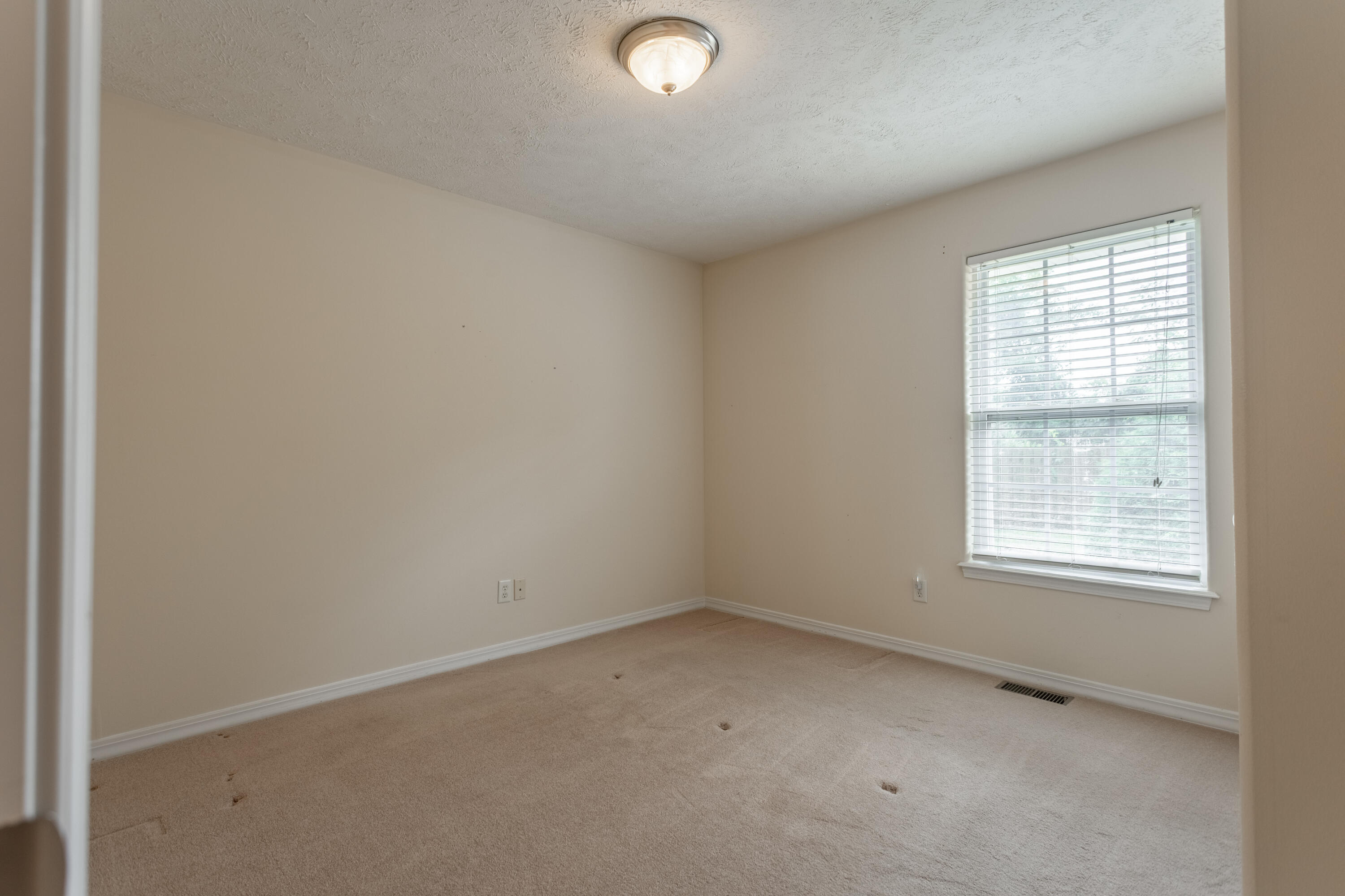 2226 East Kathryn Drive Property Photo 26