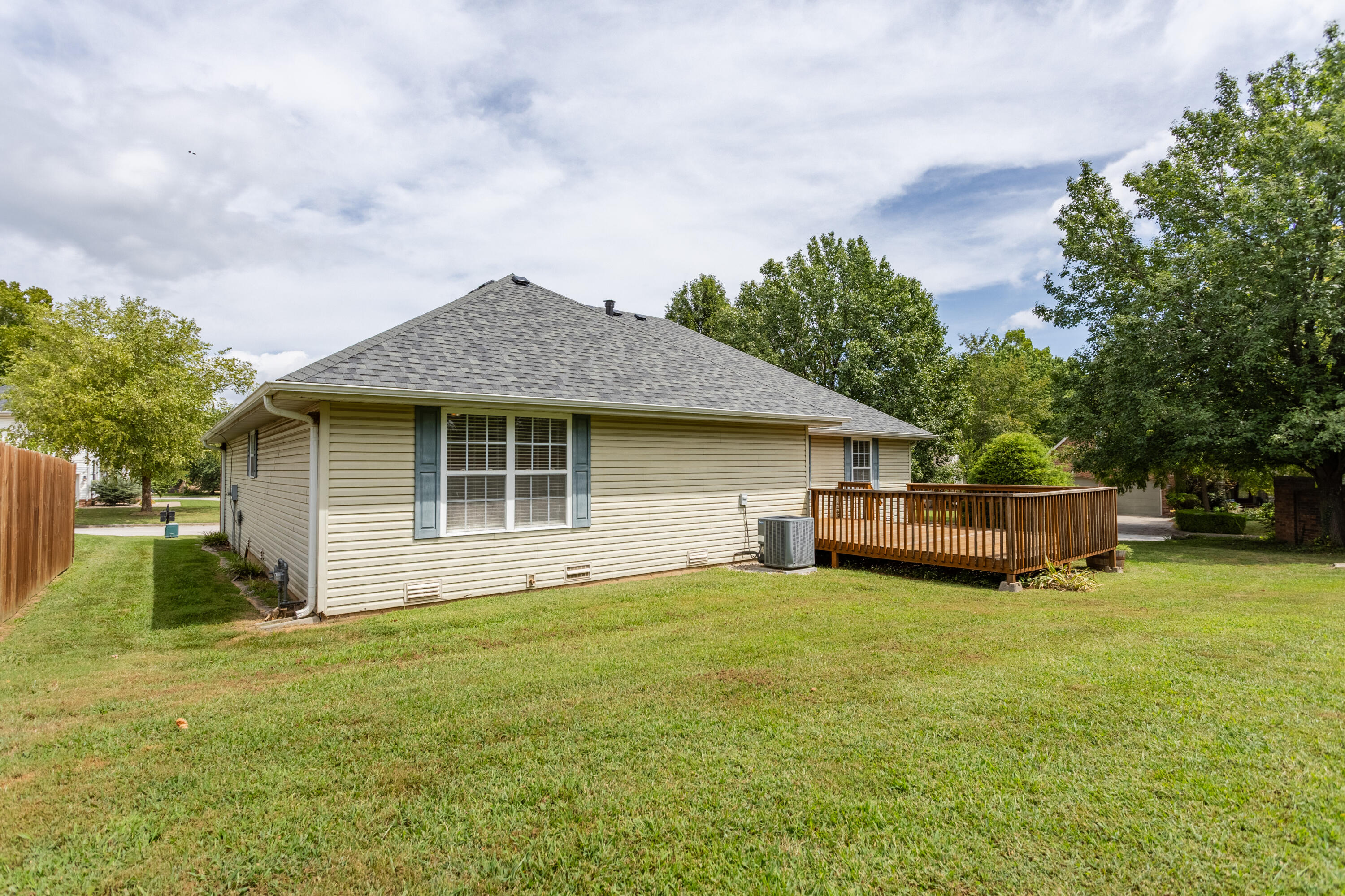 2226 East Kathryn Drive Property Photo 29
