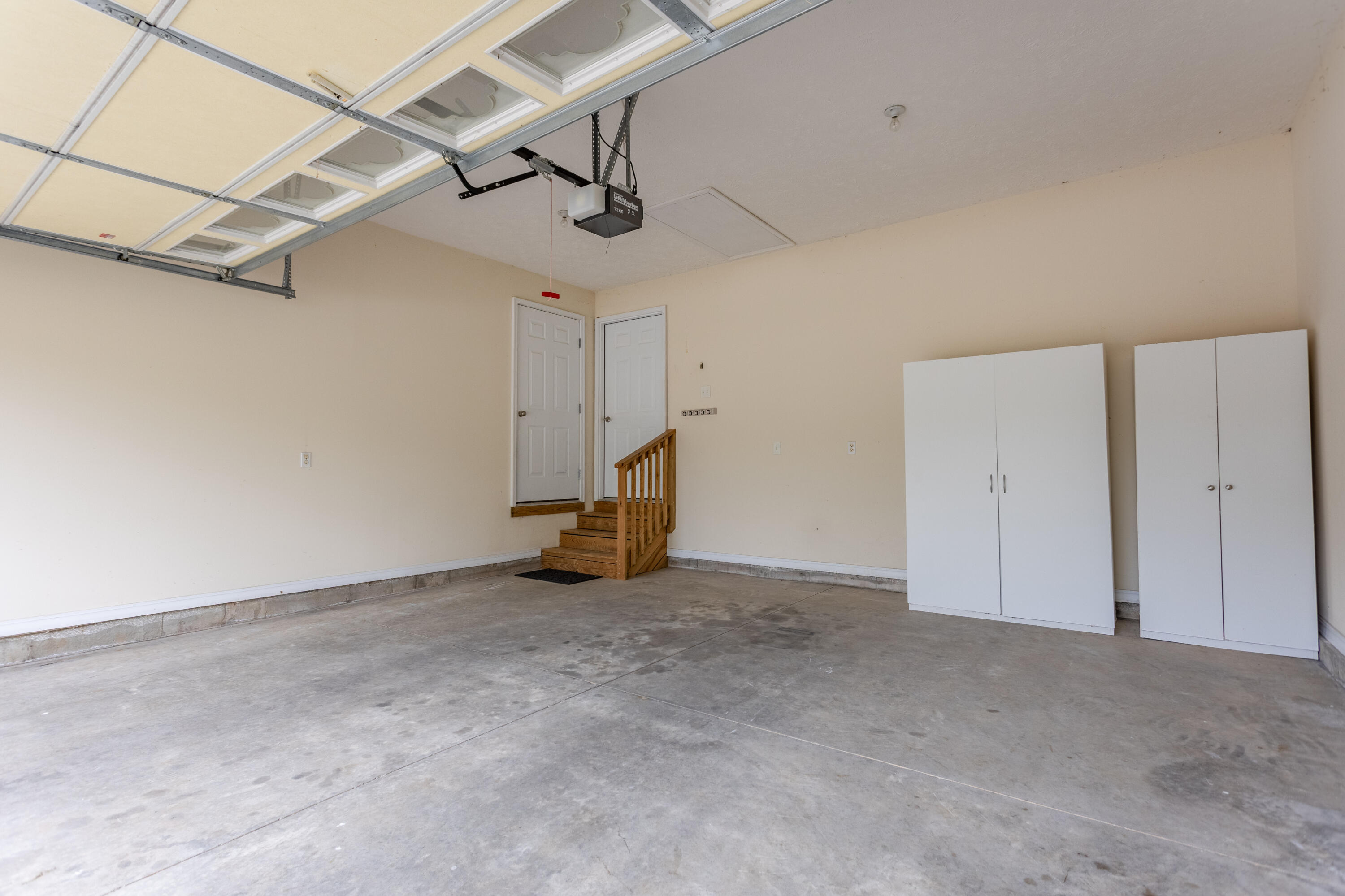 2226 East Kathryn Drive Property Photo 30