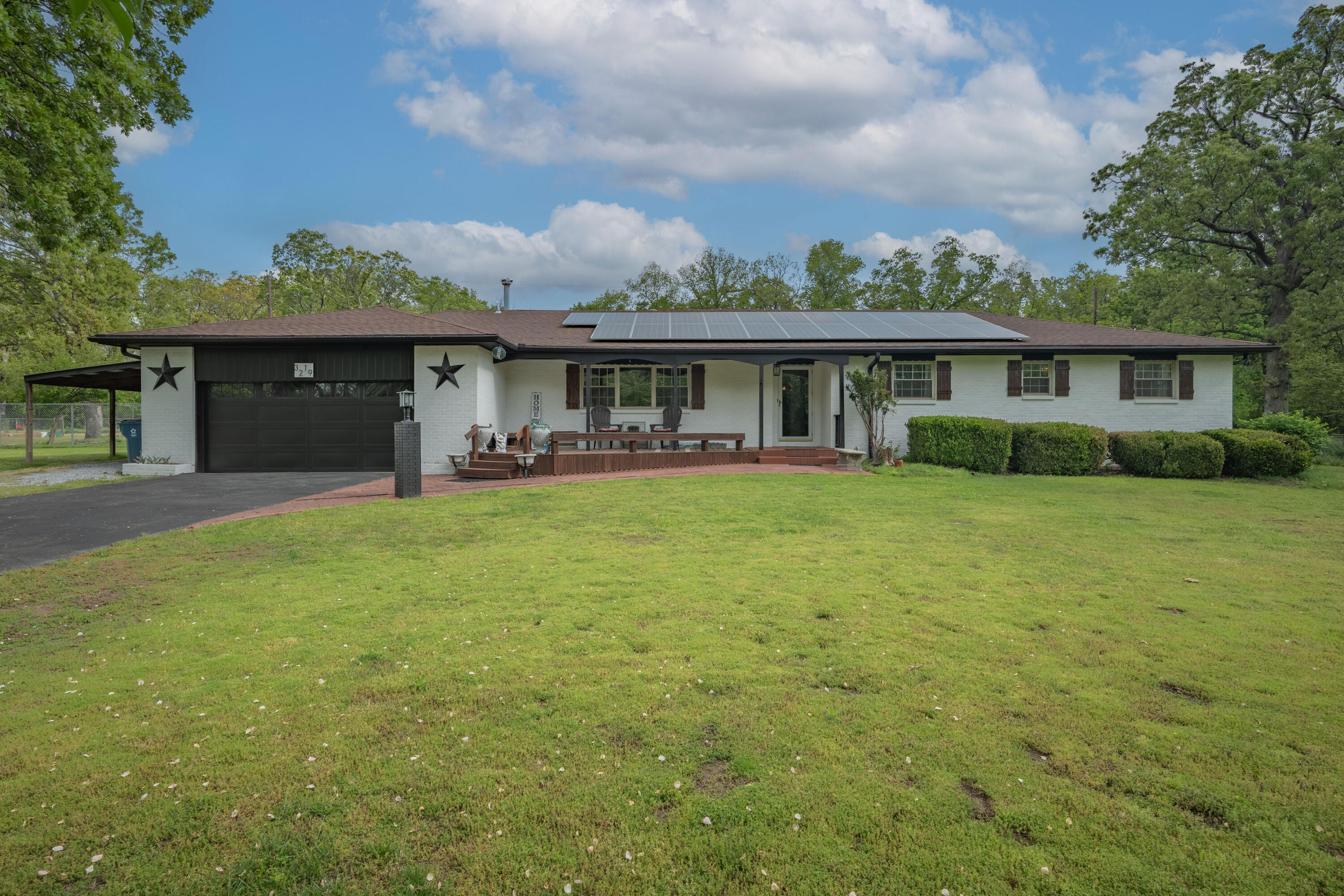 3219 Moorhead Drive Property Photo 1