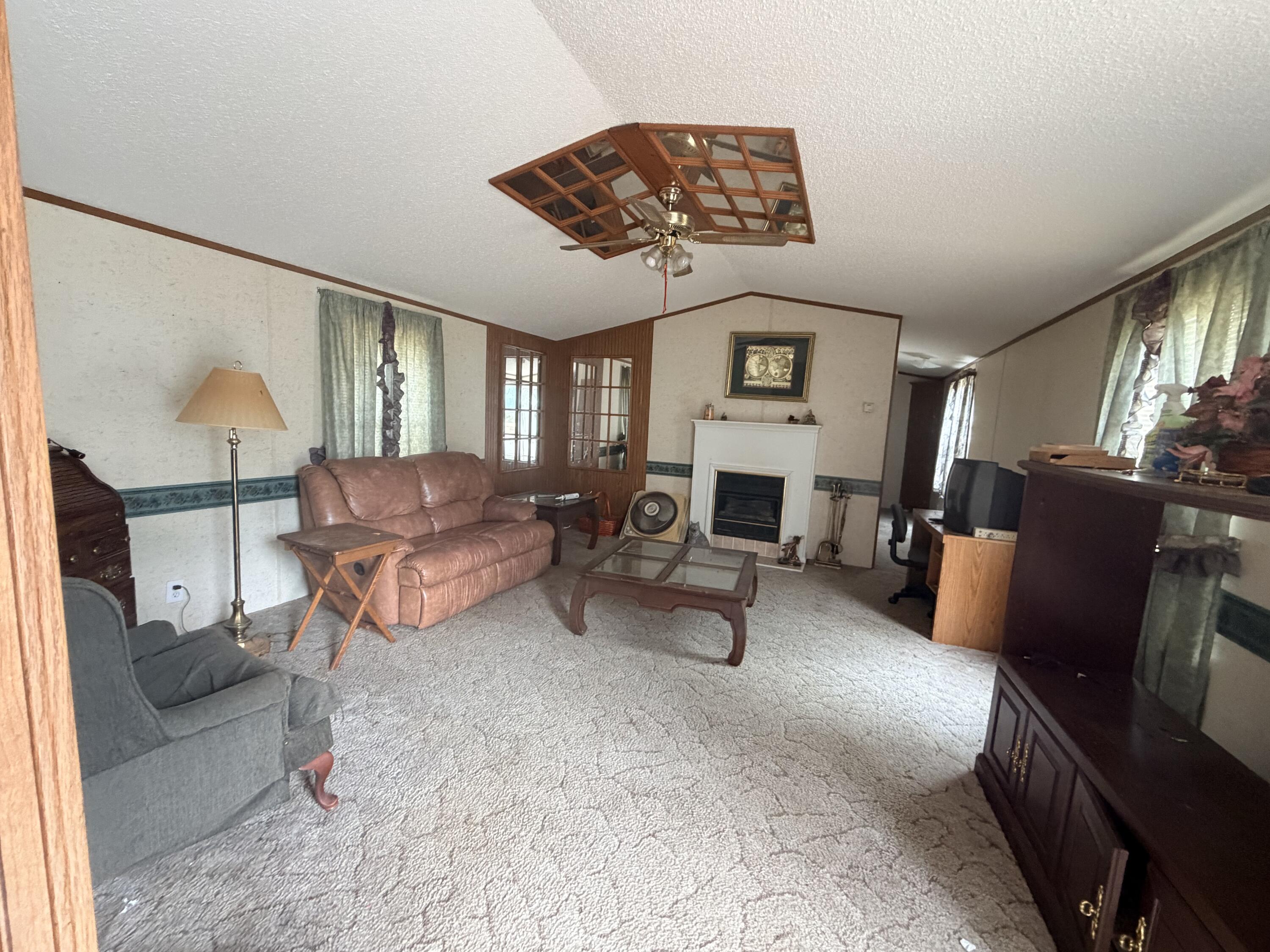 5938 Cr-585 Property Photo 12