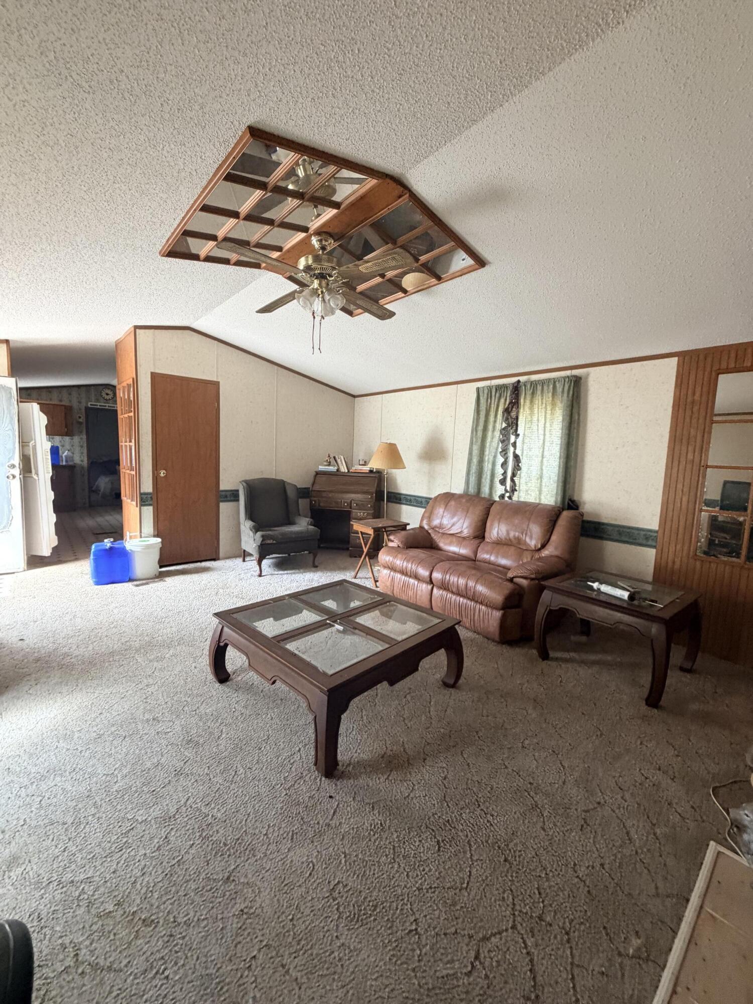 5938 Cr-585 Property Photo 14