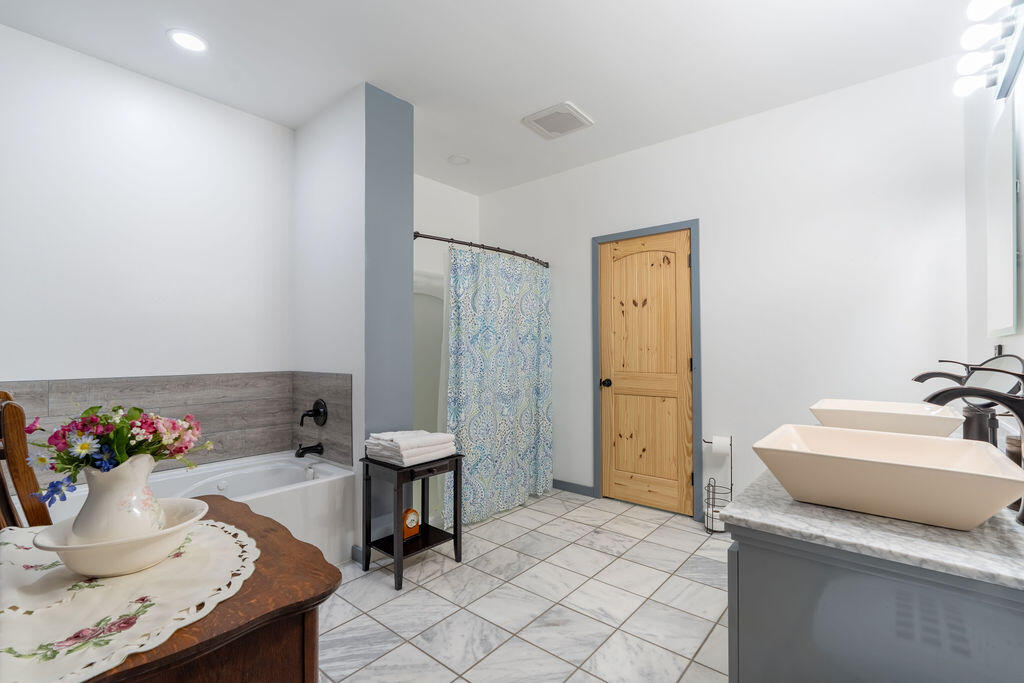 53 Veazey Drive Property Photo 16