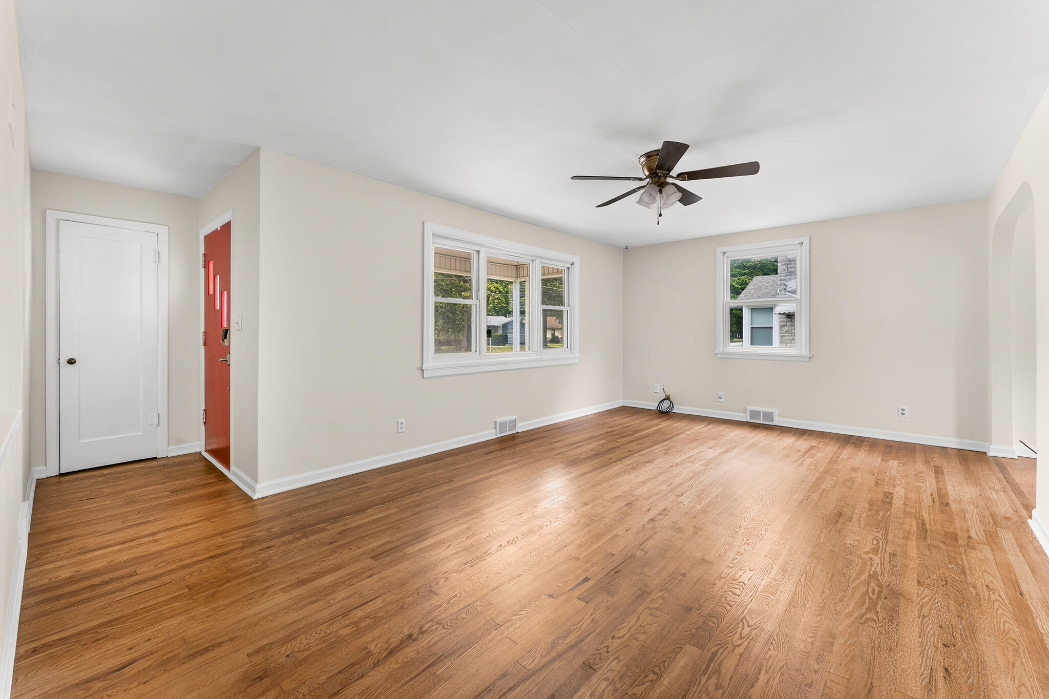 822 South Rogers Avenue Property Photo 6