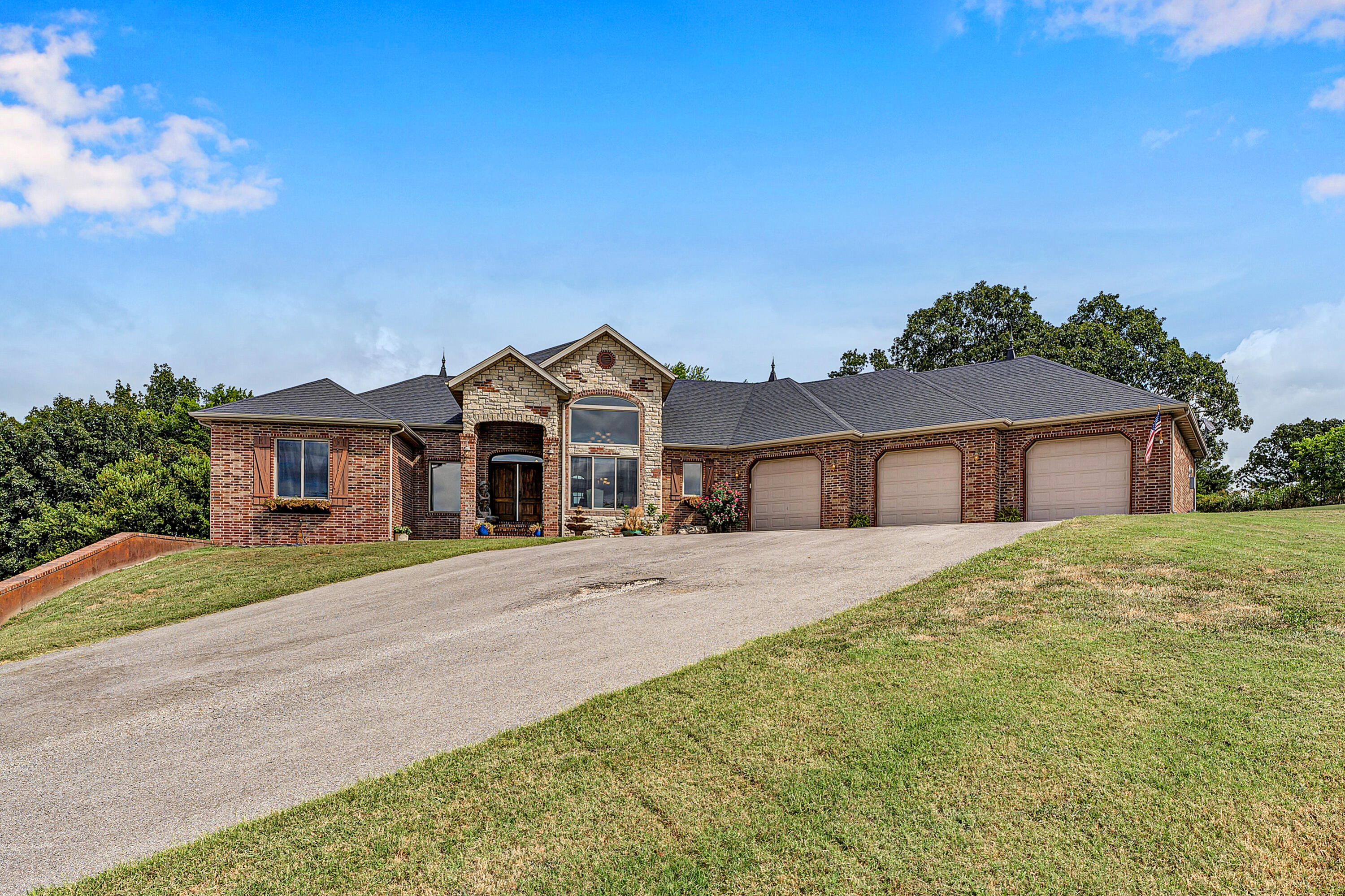 11423 Benjamin Property Photo 4