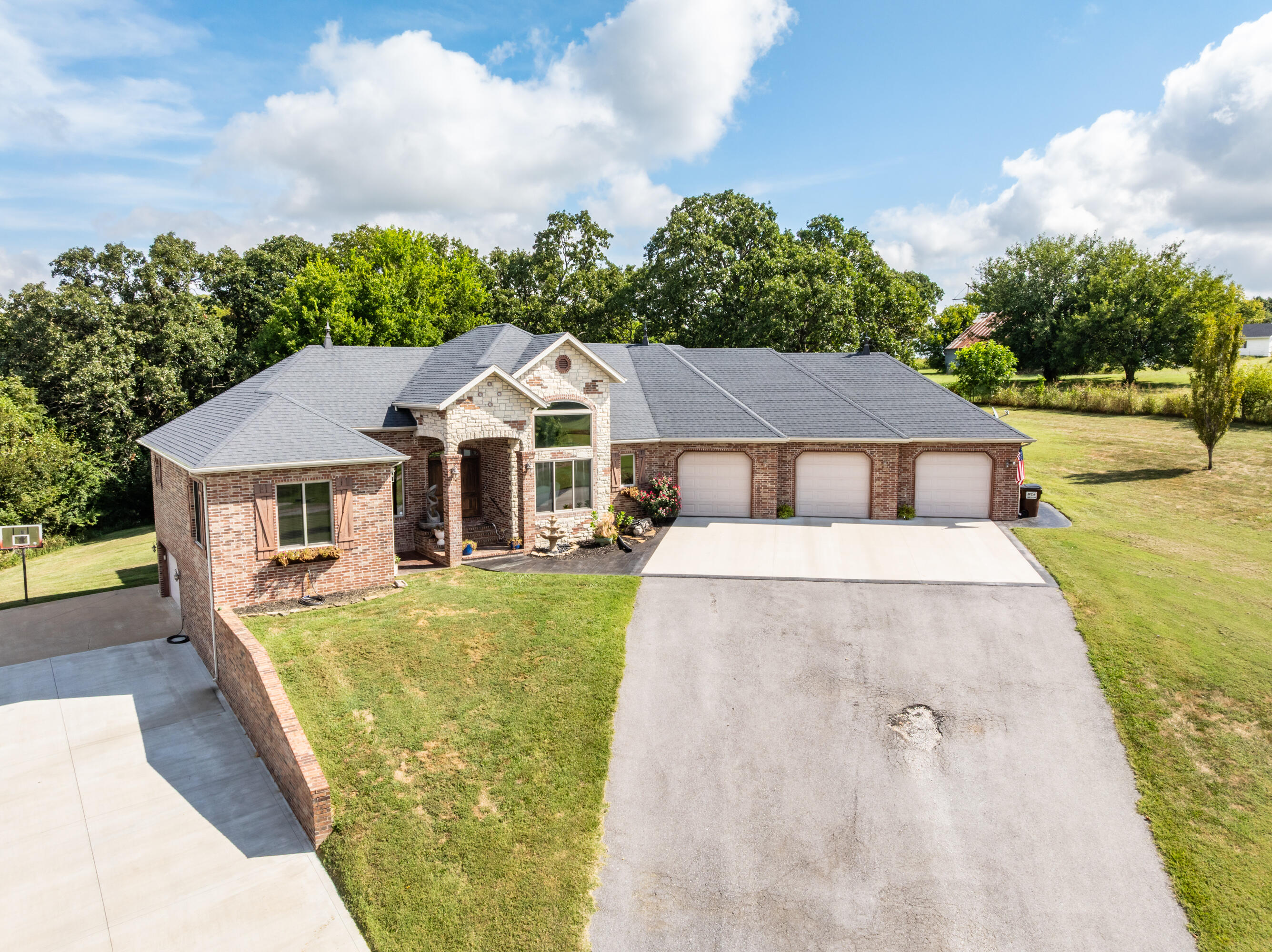 11423 Benjamin Property Photo 5