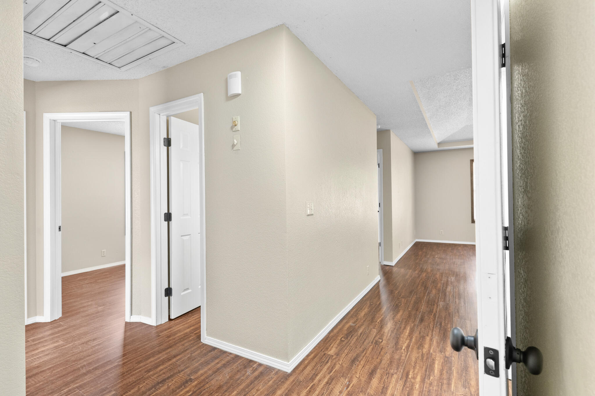 2647 North Fort Avenue Property Photo 6