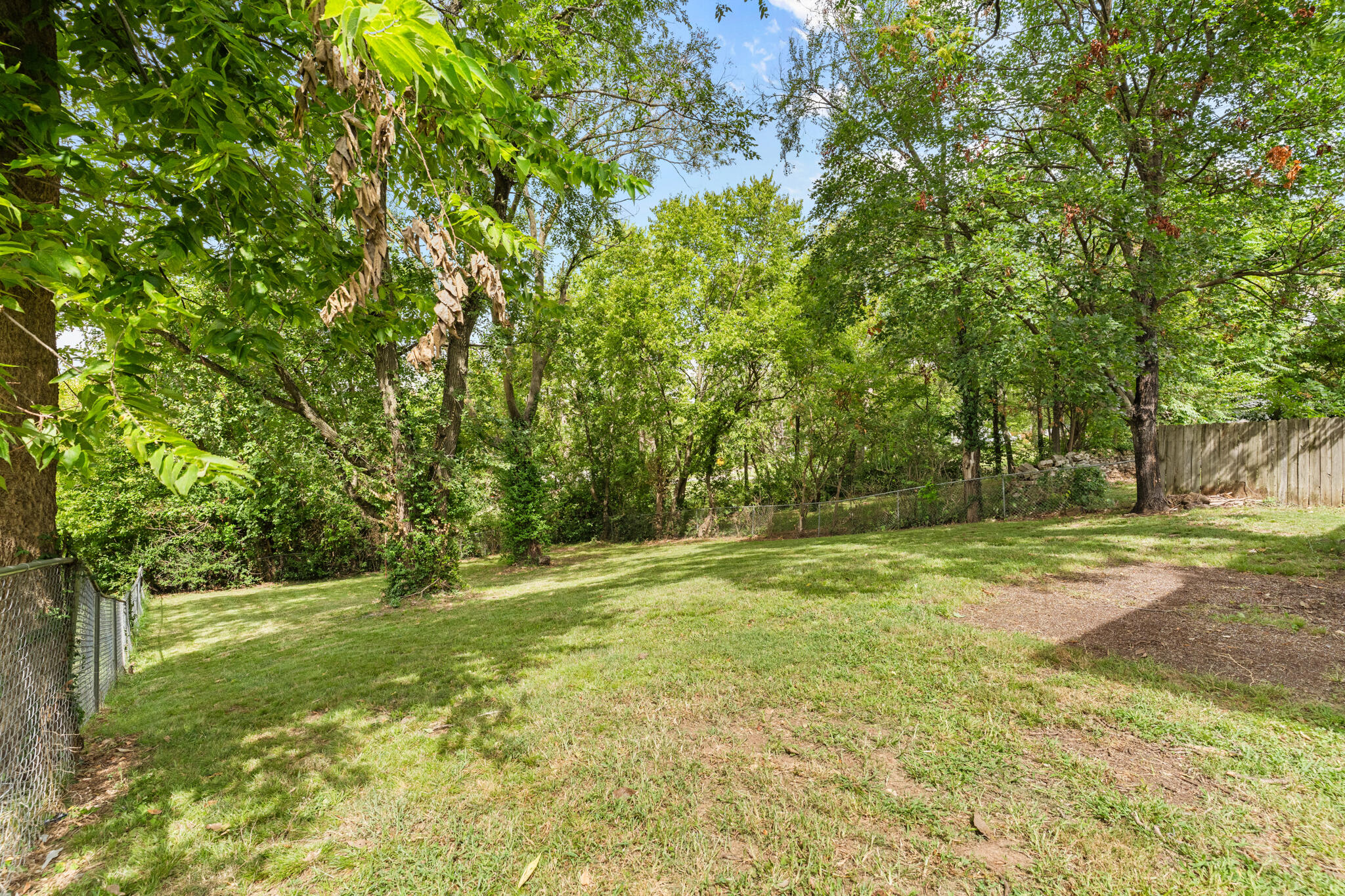 2647 North Fort Avenue Property Photo 31