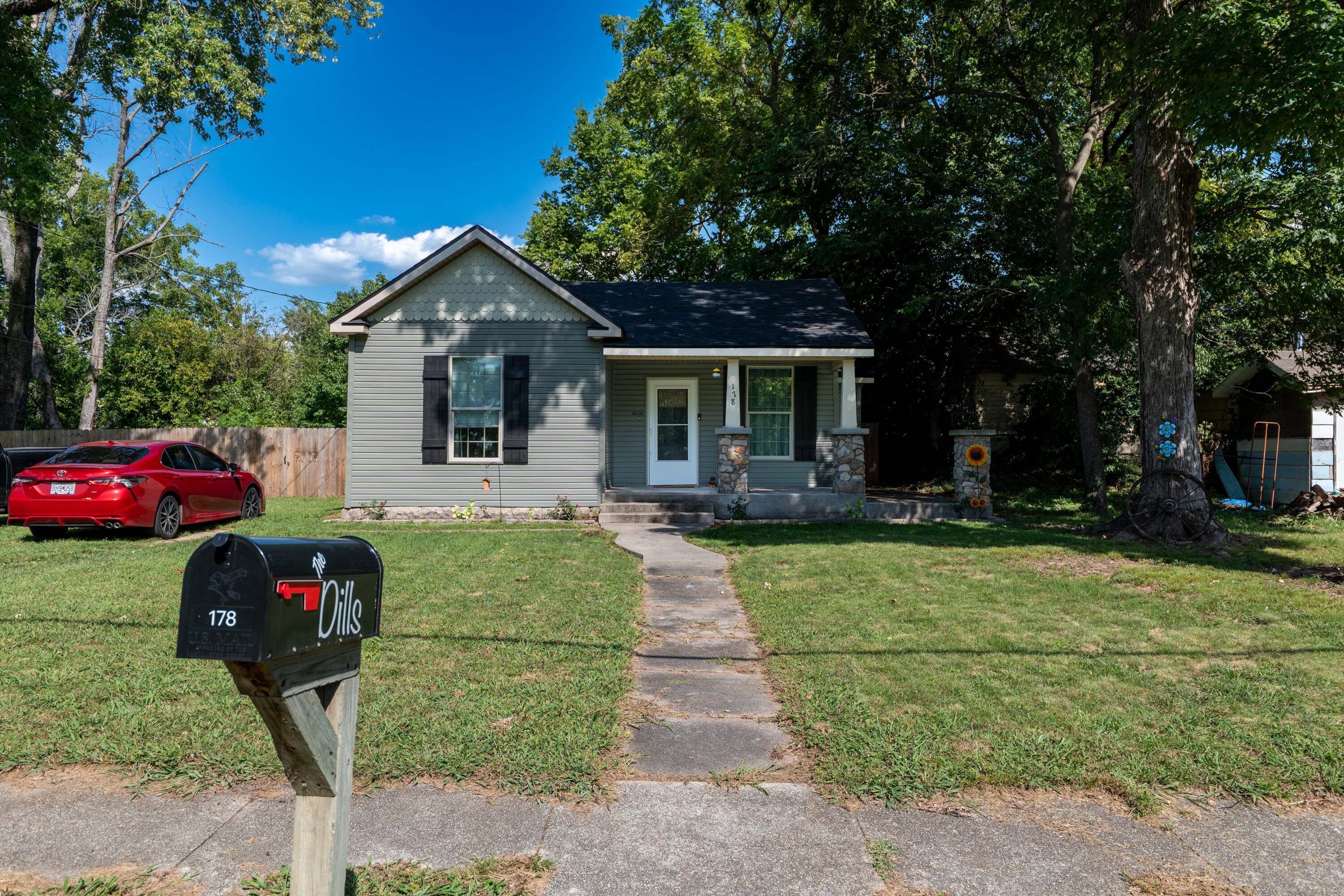 178 South Avenue Property Photo 3