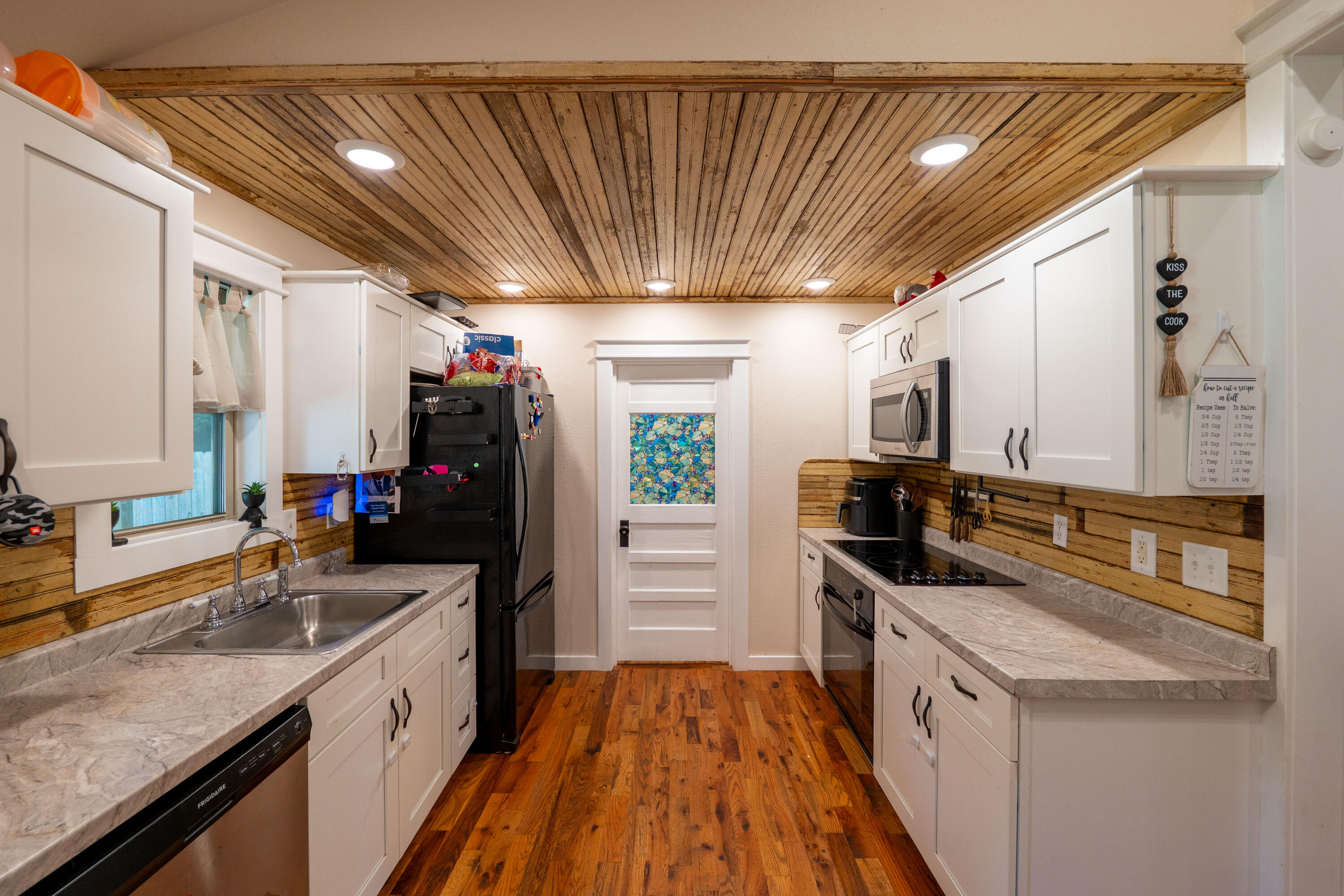 178 South Avenue Property Photo 8