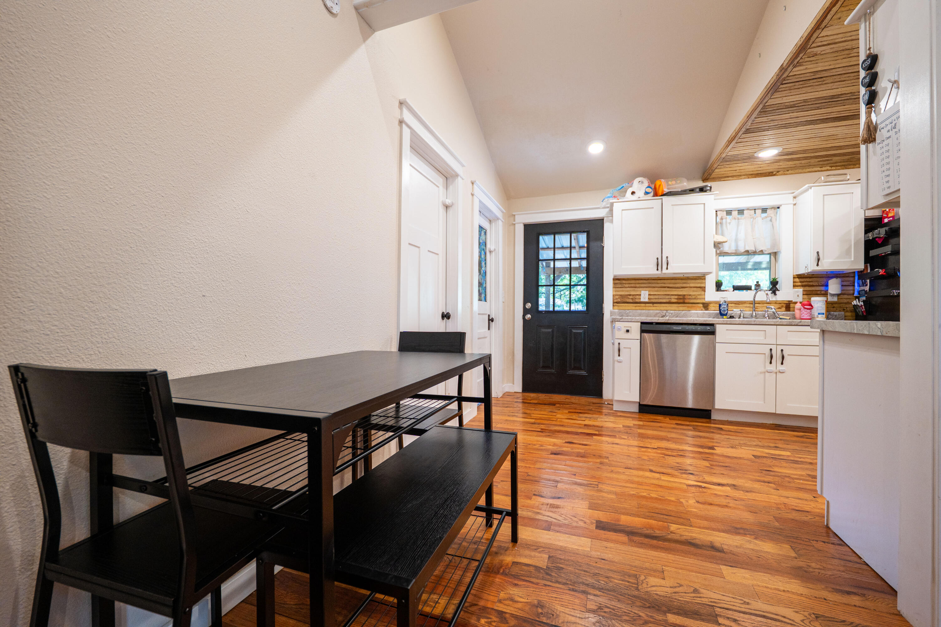 178 South Avenue Property Photo 8