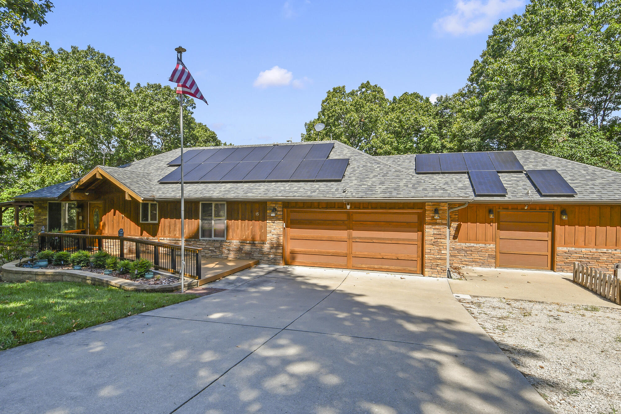 15 Lovers Lane Property Photo 3