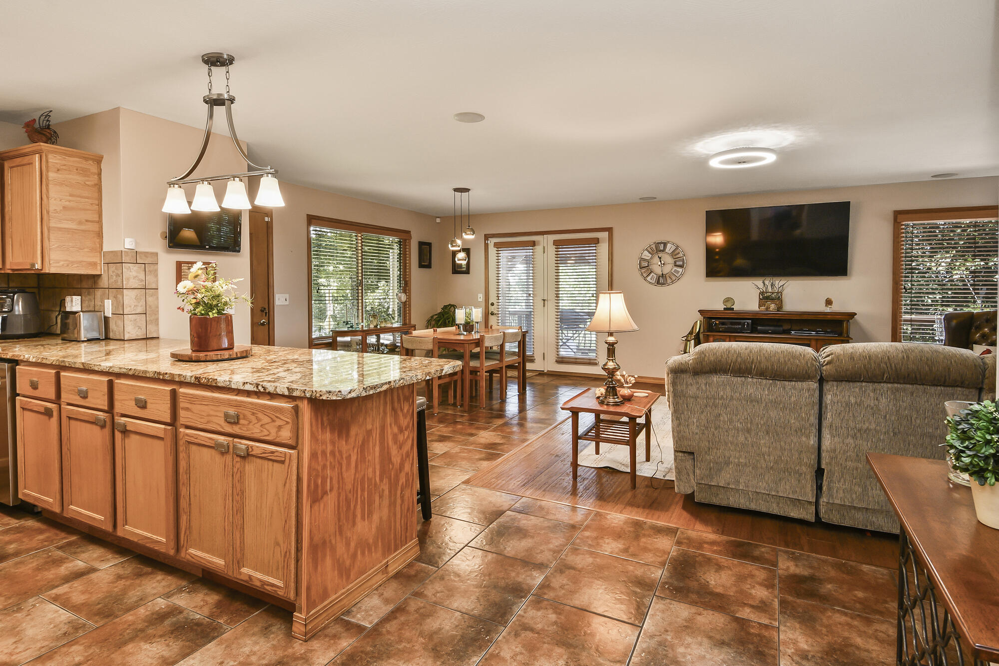 15 Lovers Lane Property Photo 23