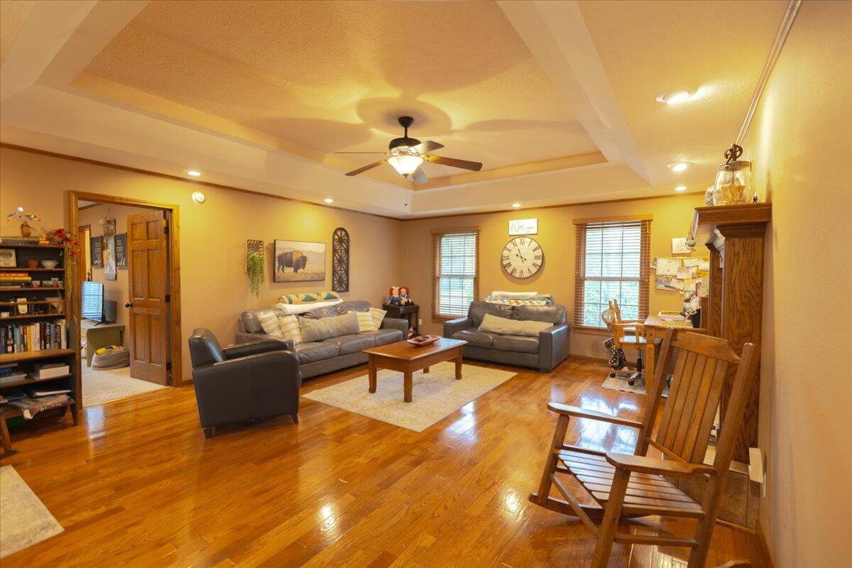 503 Primrose Lane Property Photo 3