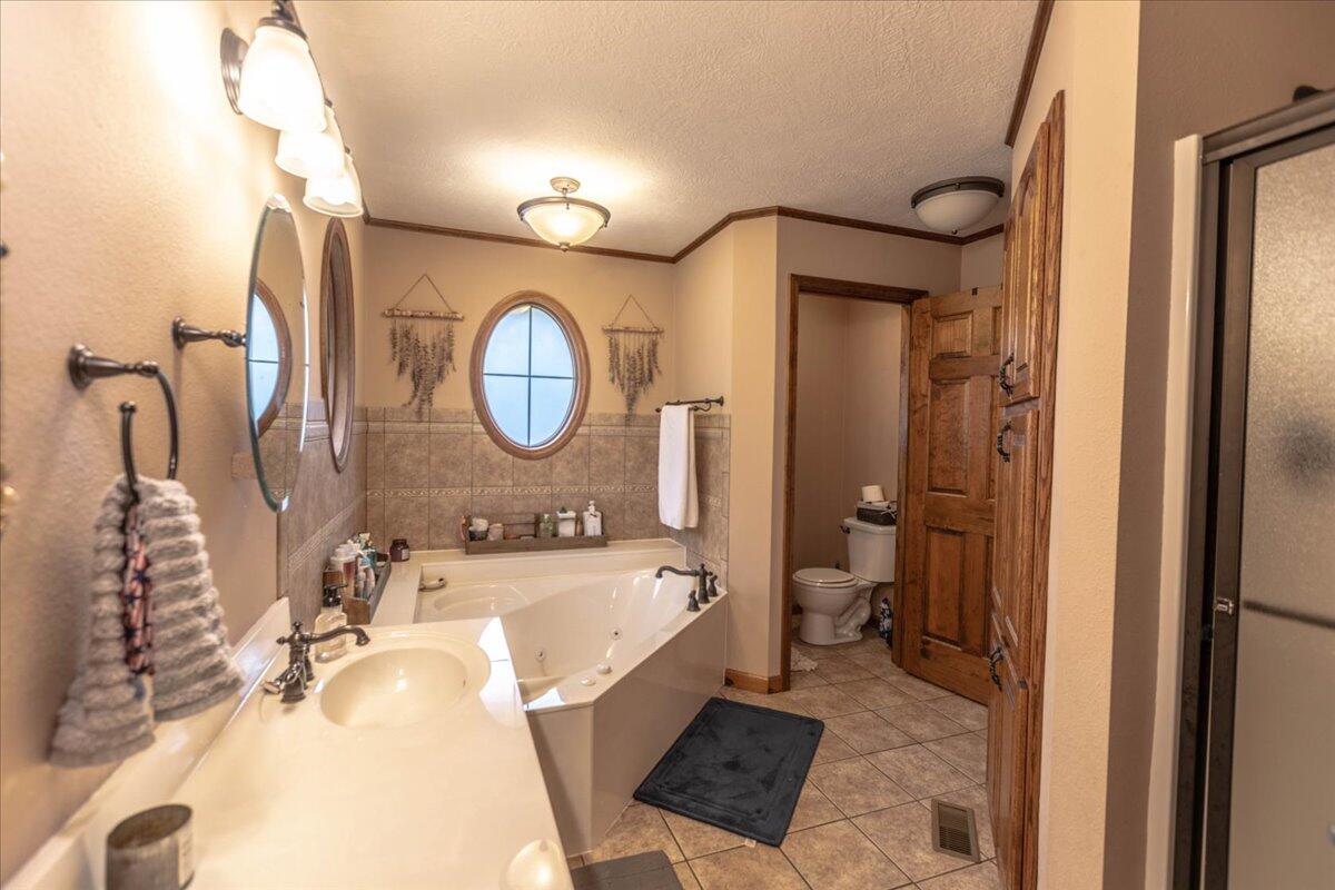 503 Primrose Lane Property Photo 9