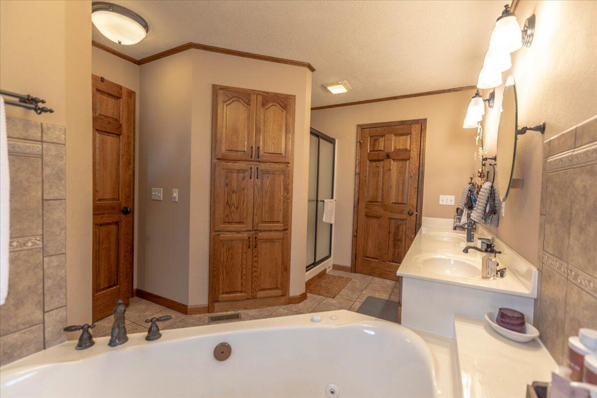 503 Primrose Lane Property Photo 10