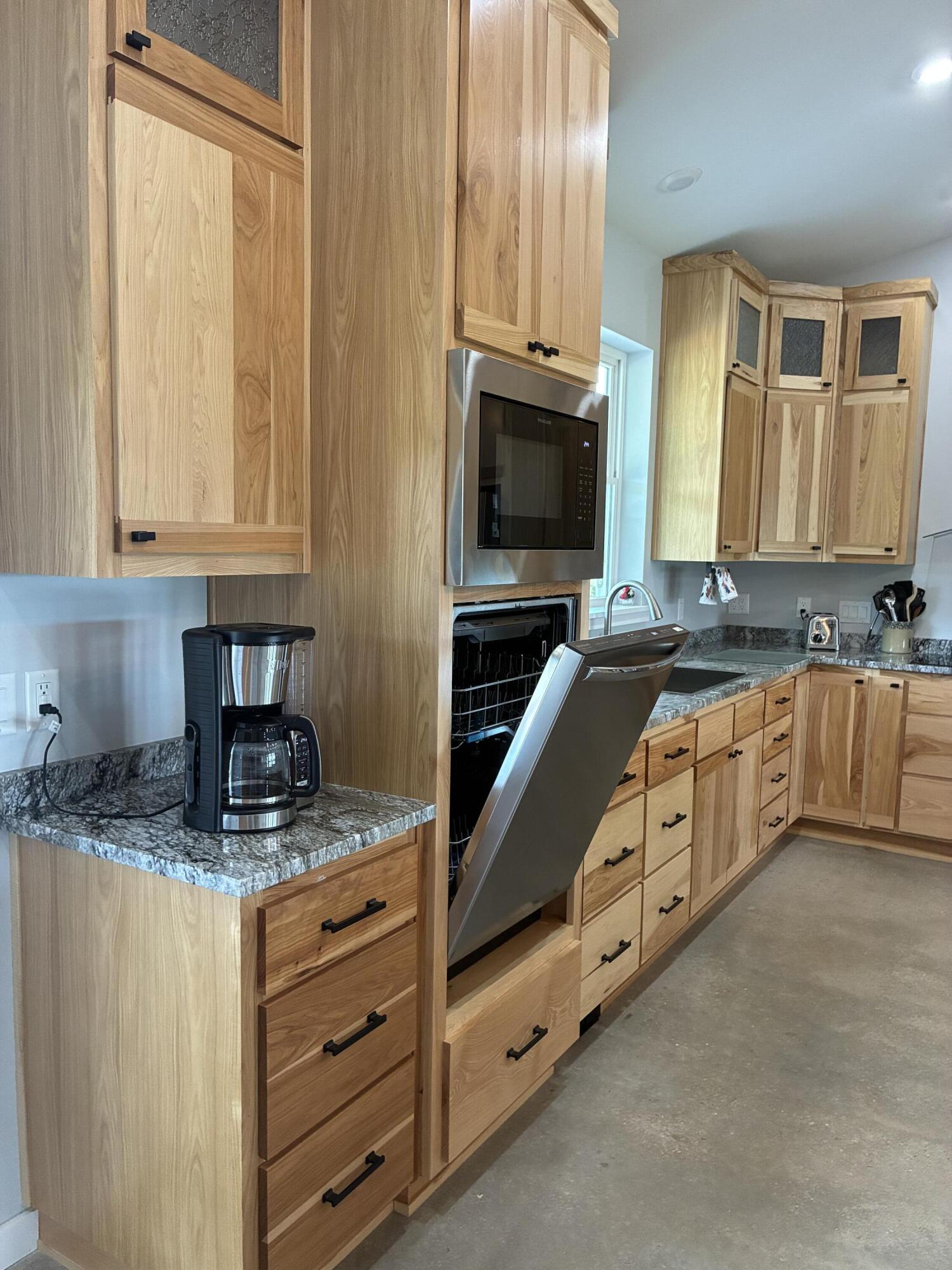17169 North White Oak Ridge Road Property Photo 10