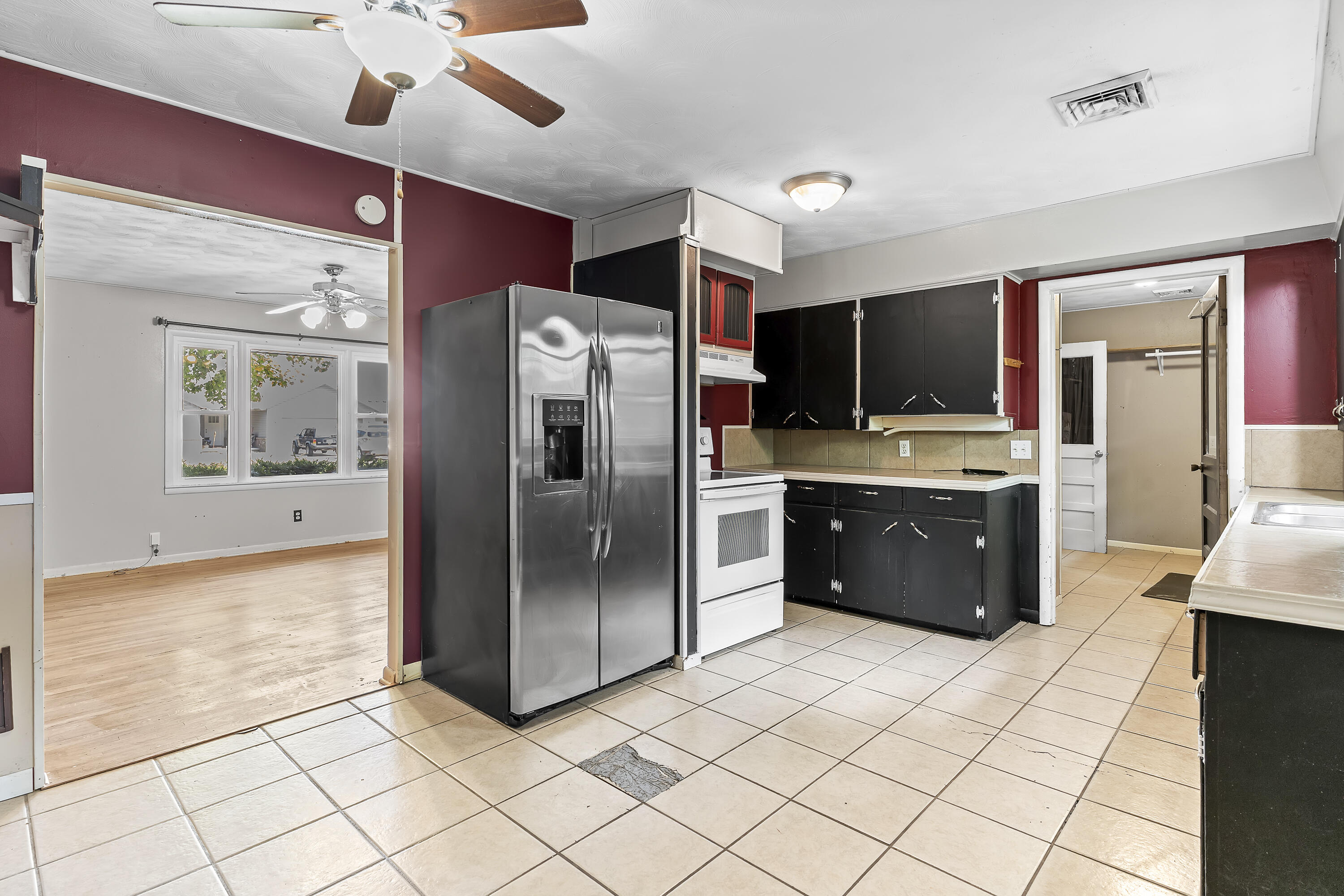 1013 North Albany Avenue Property Photo 10