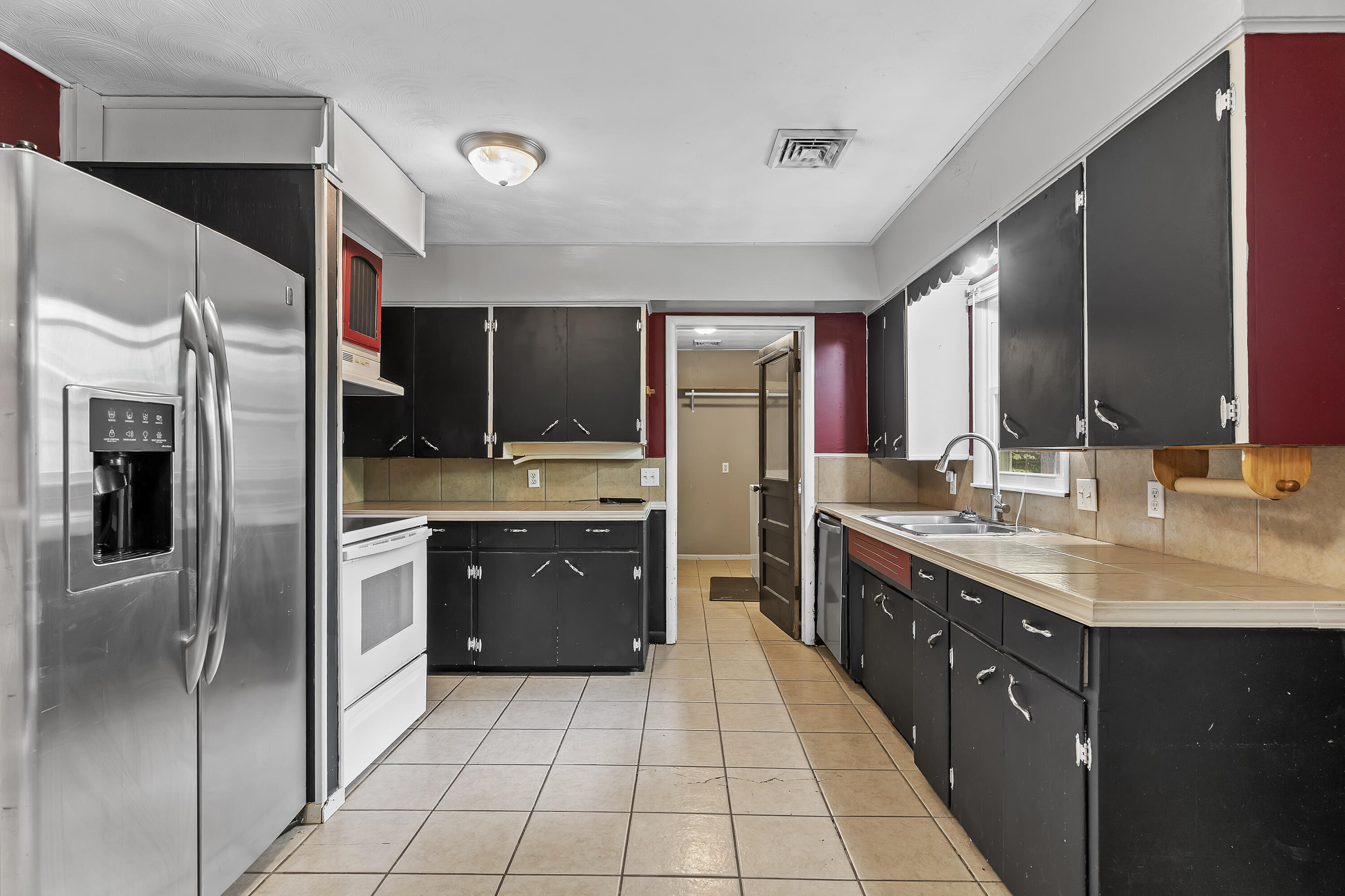 1013 North Albany Avenue Property Photo 11
