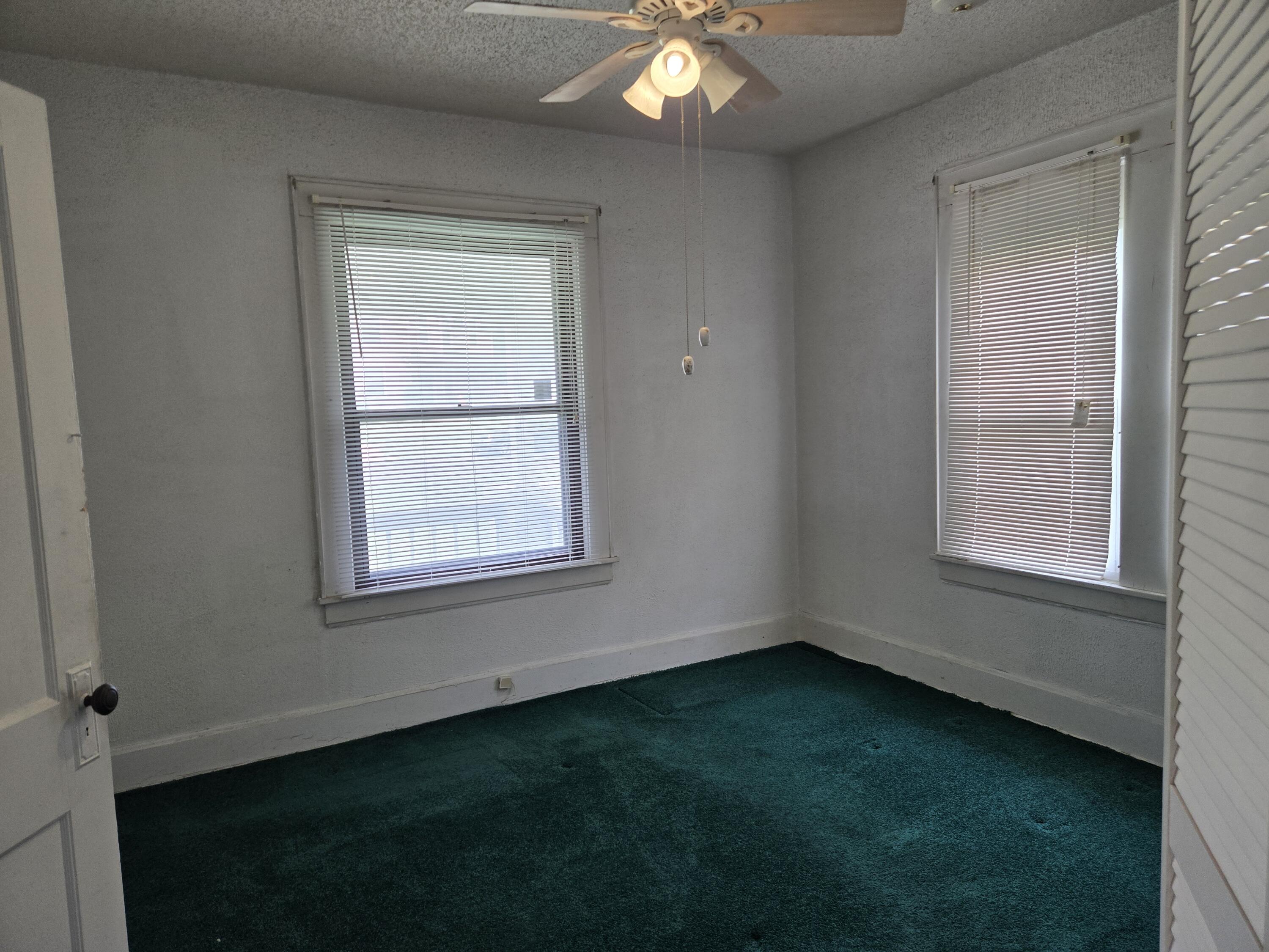 1224 North Broadway Avenue Property Photo 4