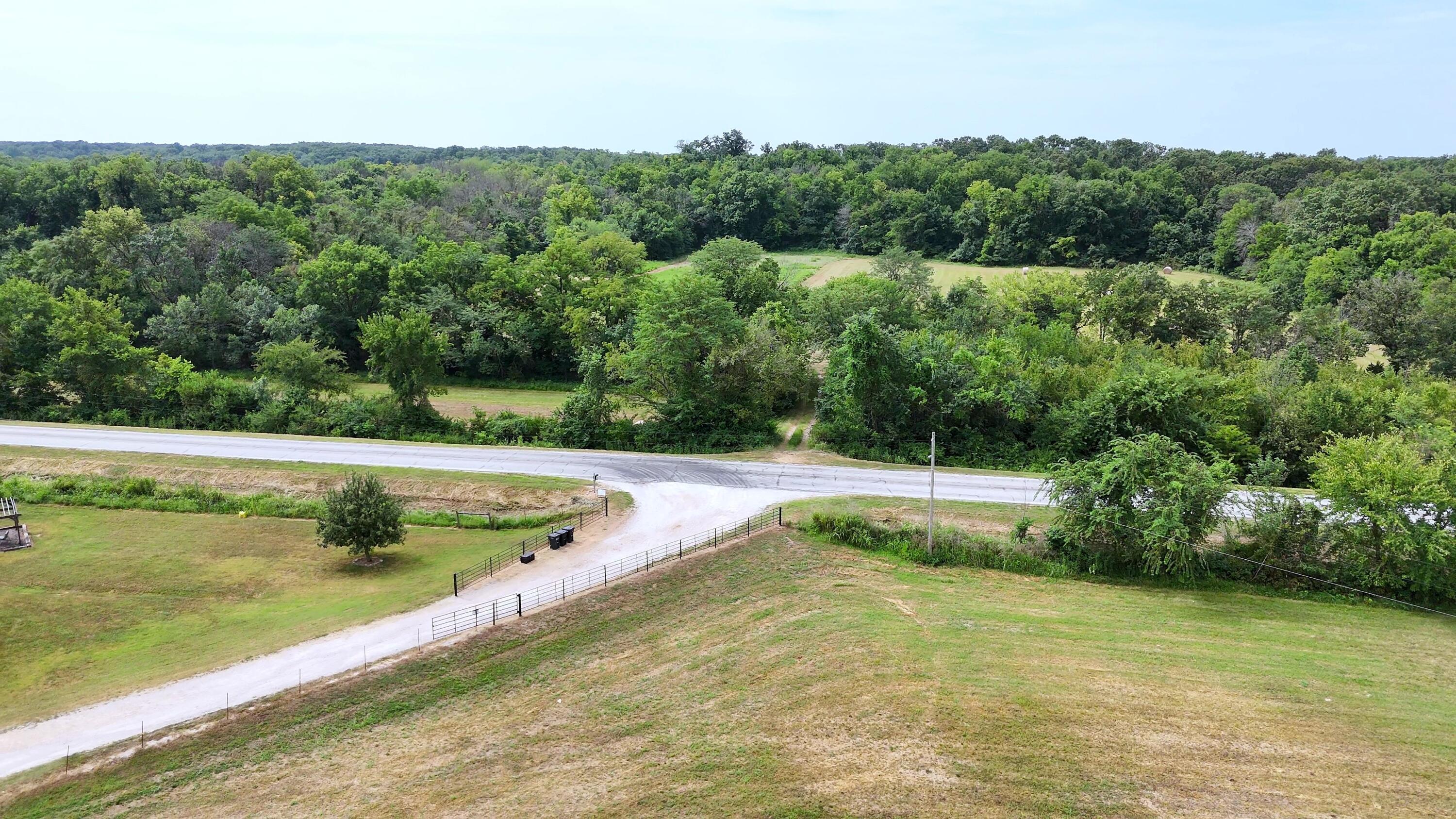 11477 North Blackberry Road Property Photo 11