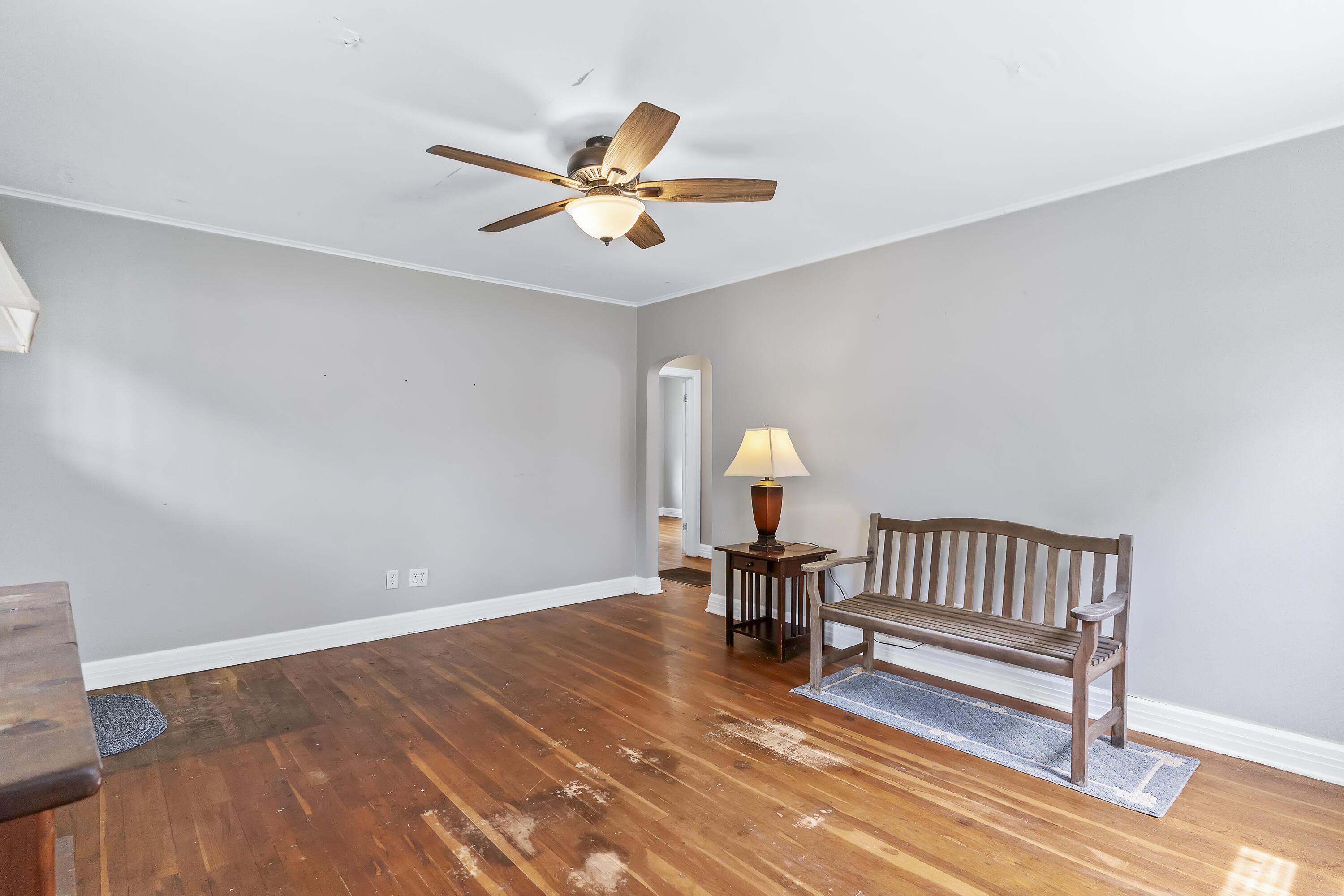 902 South Rogers Avenue Property Photo 8