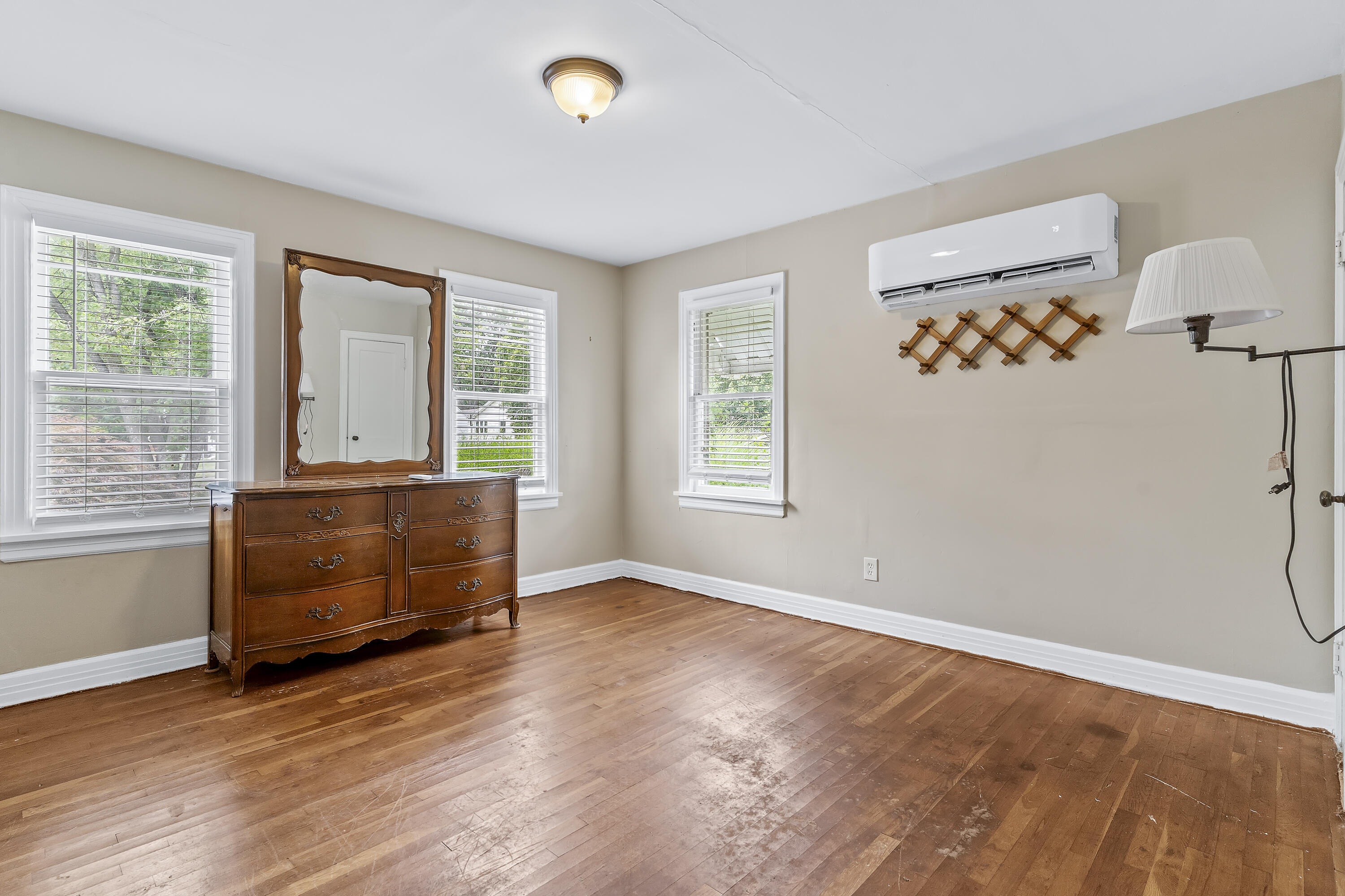 902 South Rogers Avenue Property Photo 14
