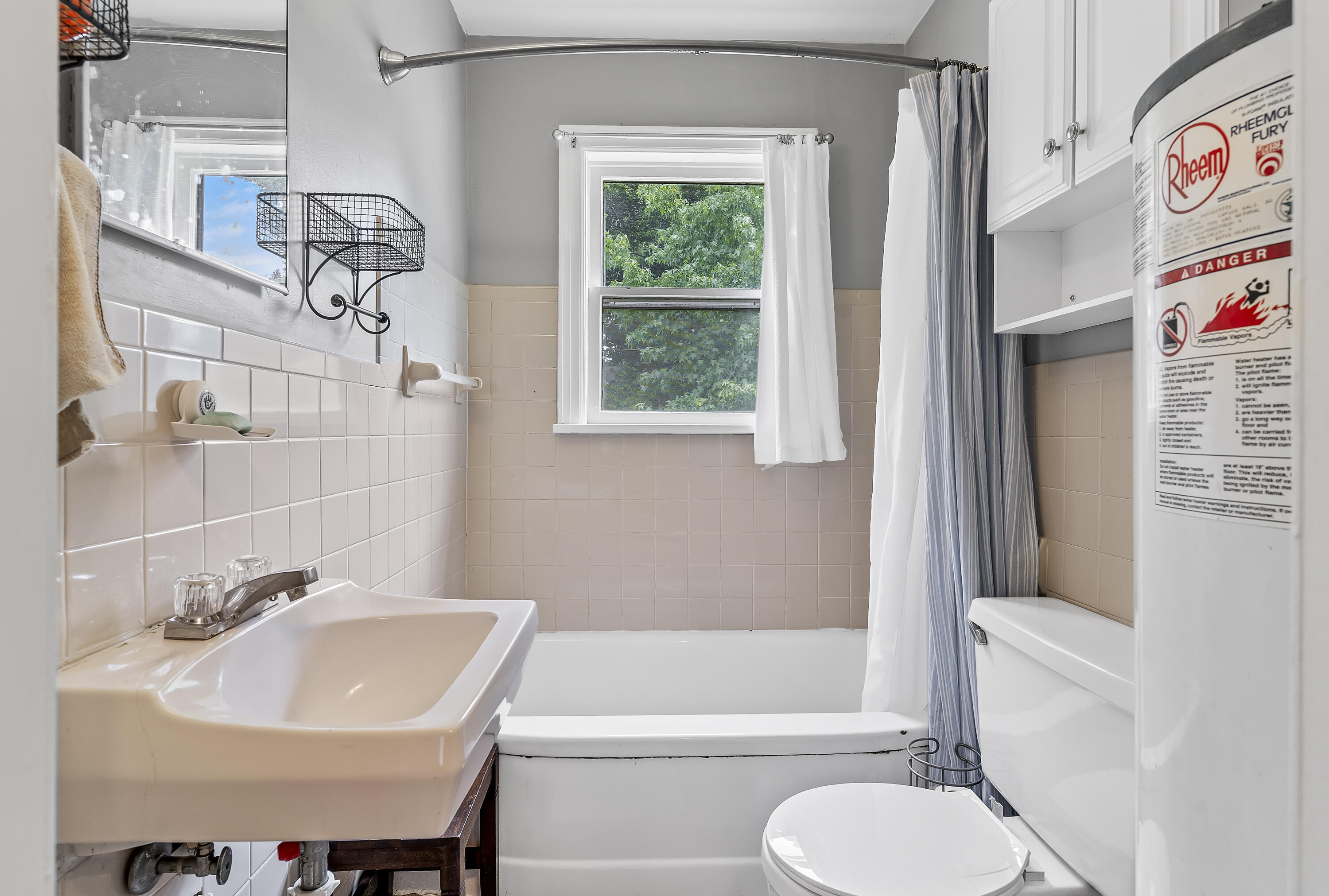 902 South Rogers Avenue Property Photo 17