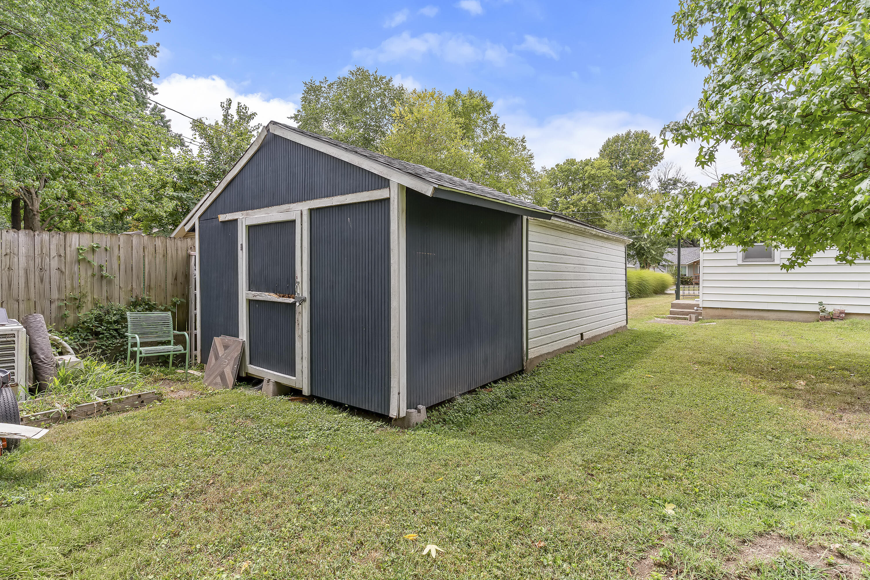 902 South Rogers Avenue Property Photo 22