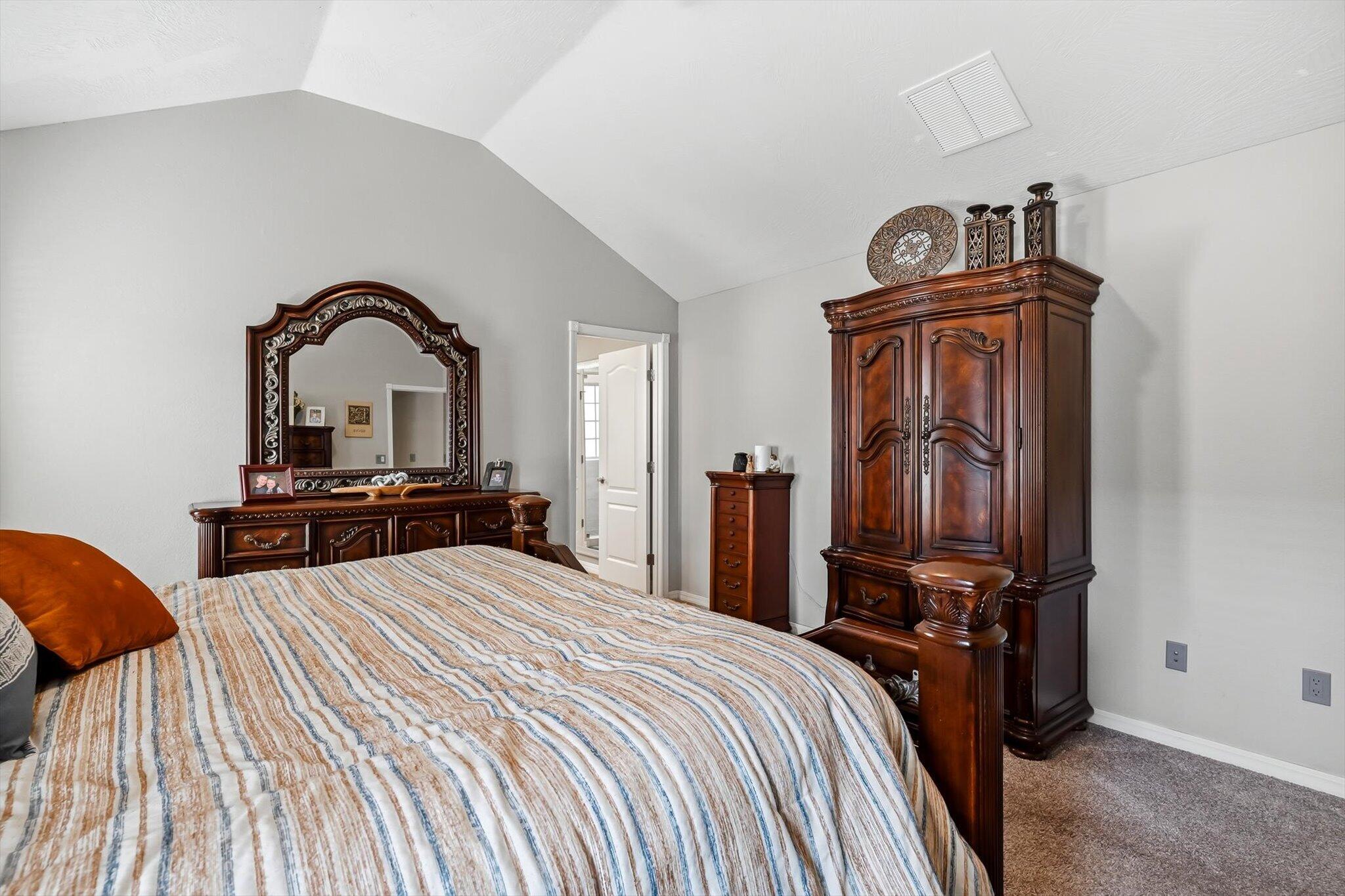 848 East Country Ridge Street Property Photo 22