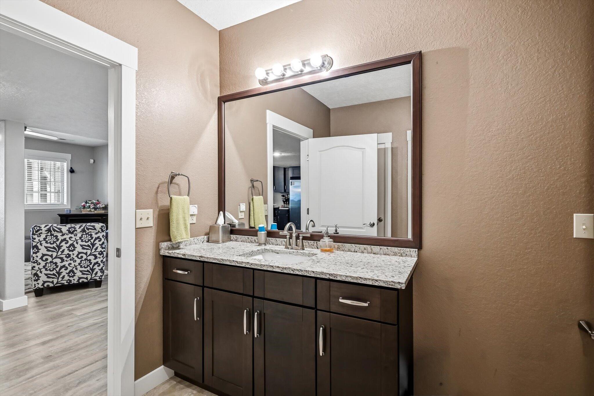 848 East Country Ridge Street Property Photo 39