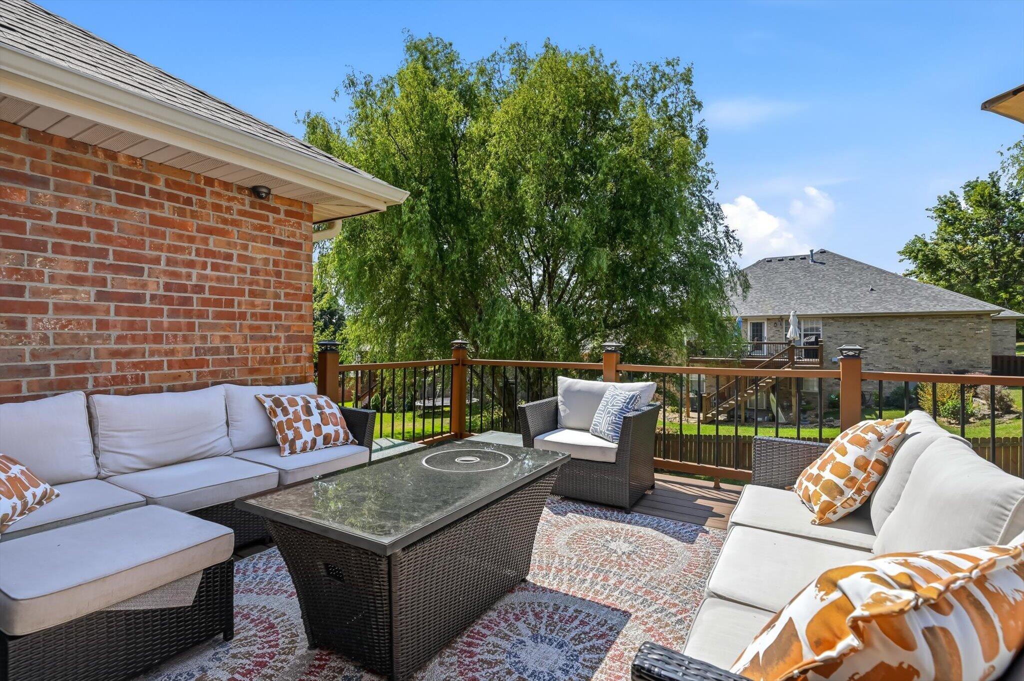 848 East Country Ridge Street Property Photo 47