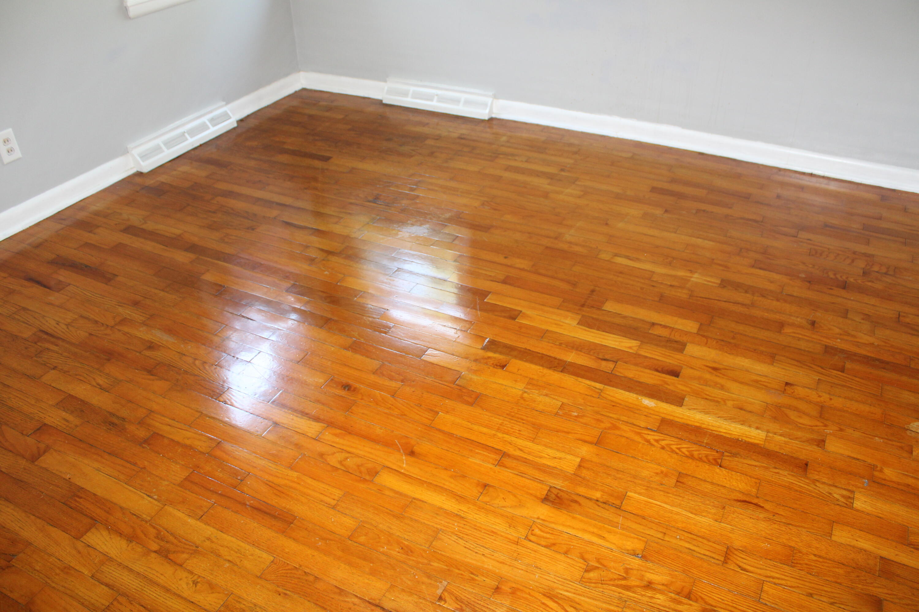 1922 West Water Street Property Photo 6