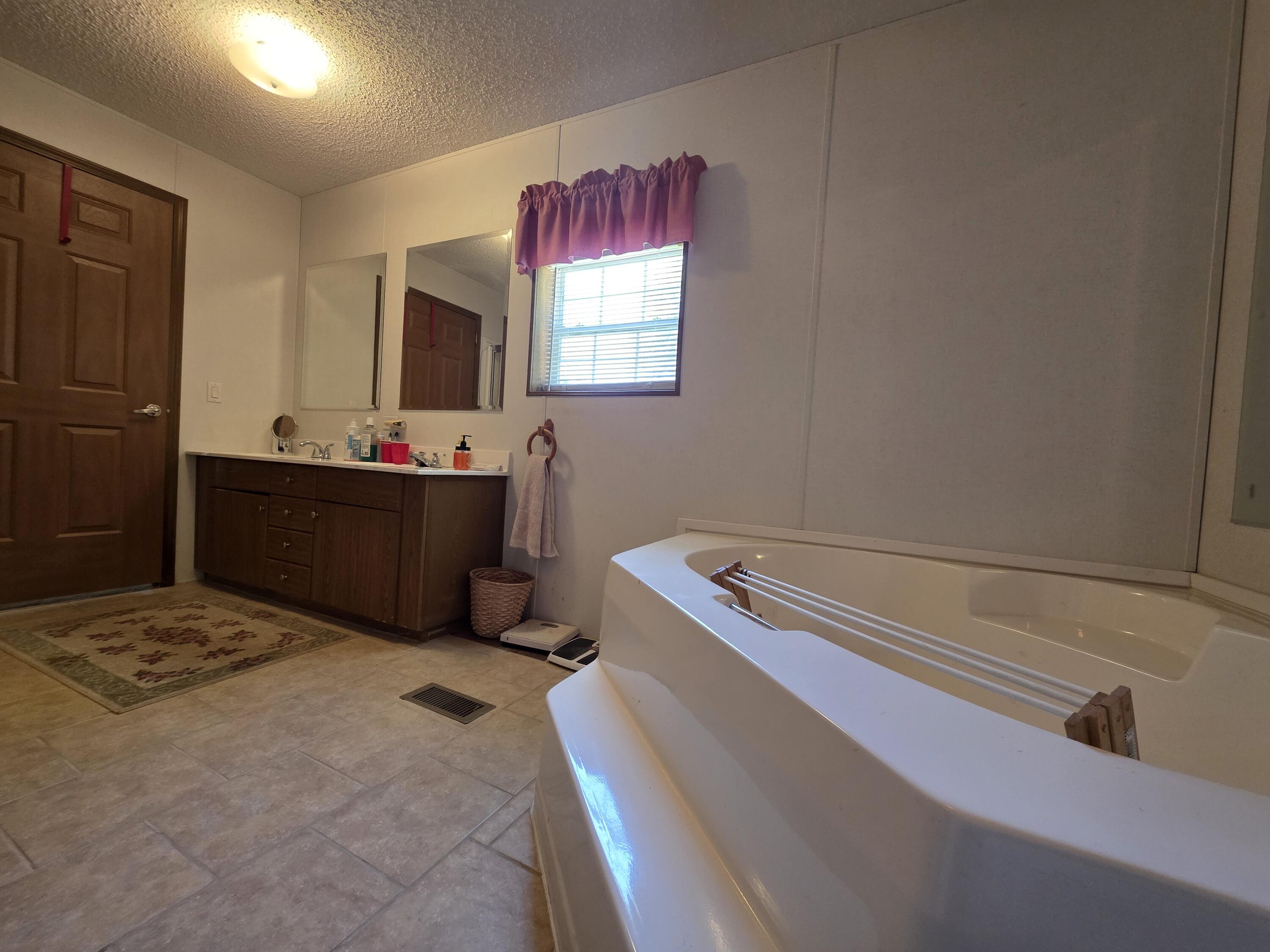 417 Ottawa Street Property Photo 29