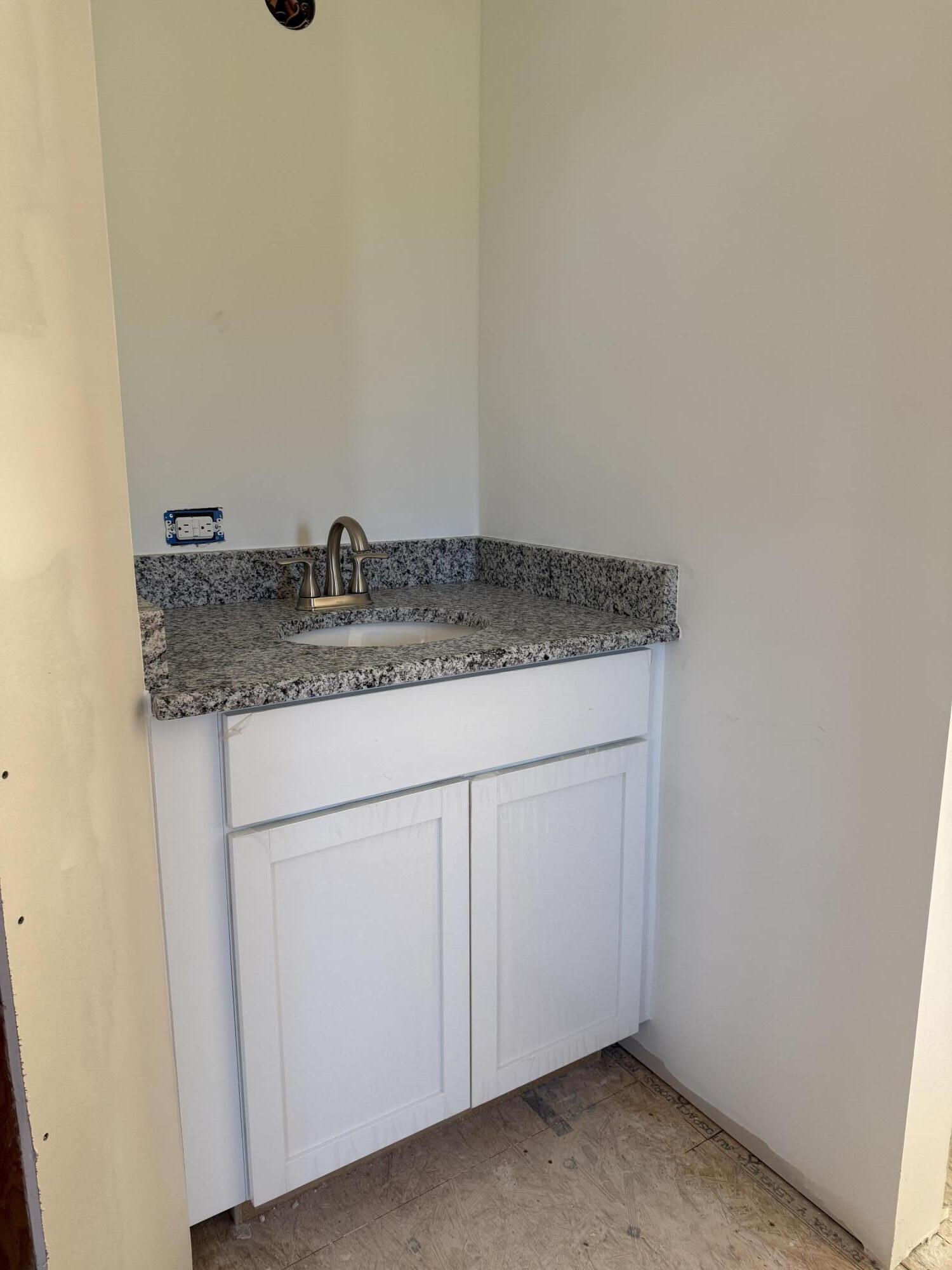 1408 Airport Road Property Photo 16