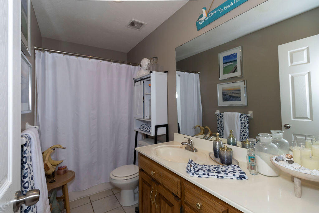 1331 West Turnberry Boulevard Property Photo 15