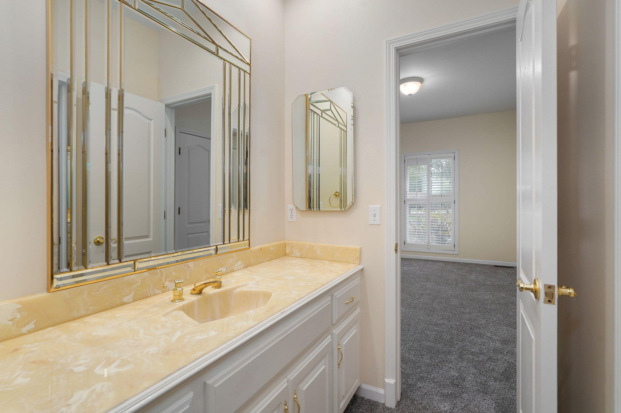 3649 East Kensington Drive Property Photo 32