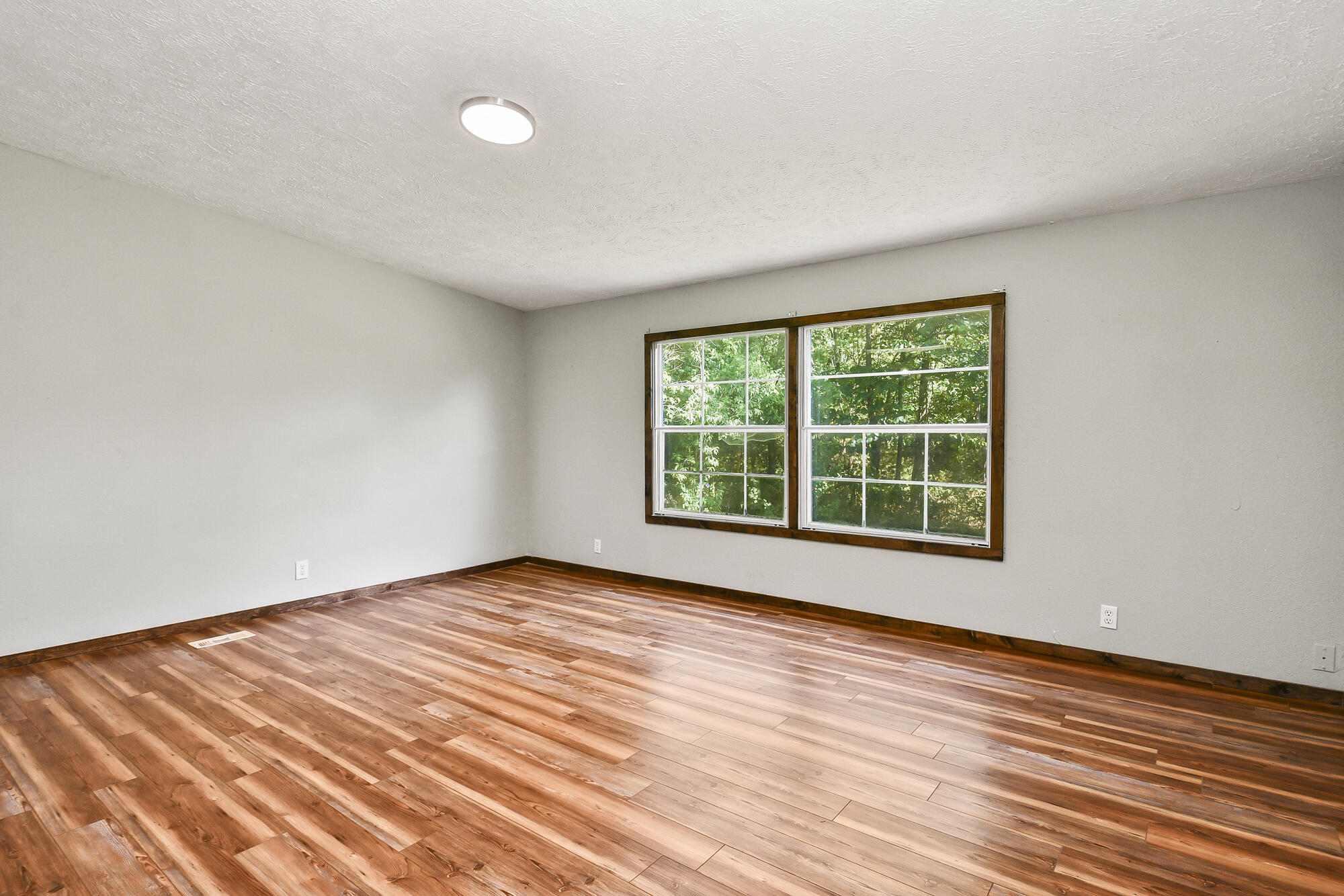 5082 State Highway M Property Photo 10