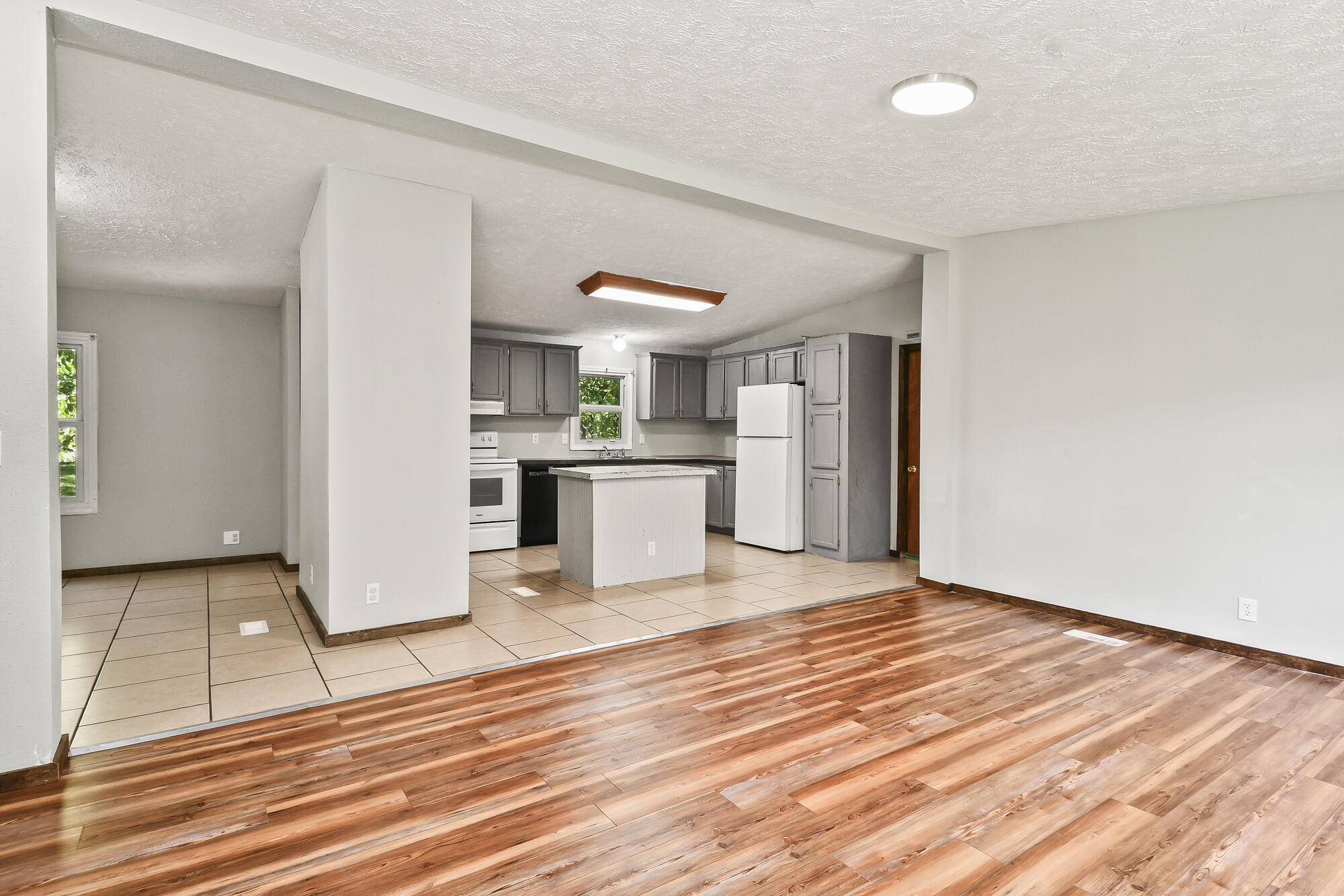5082 State Highway M Property Photo 11