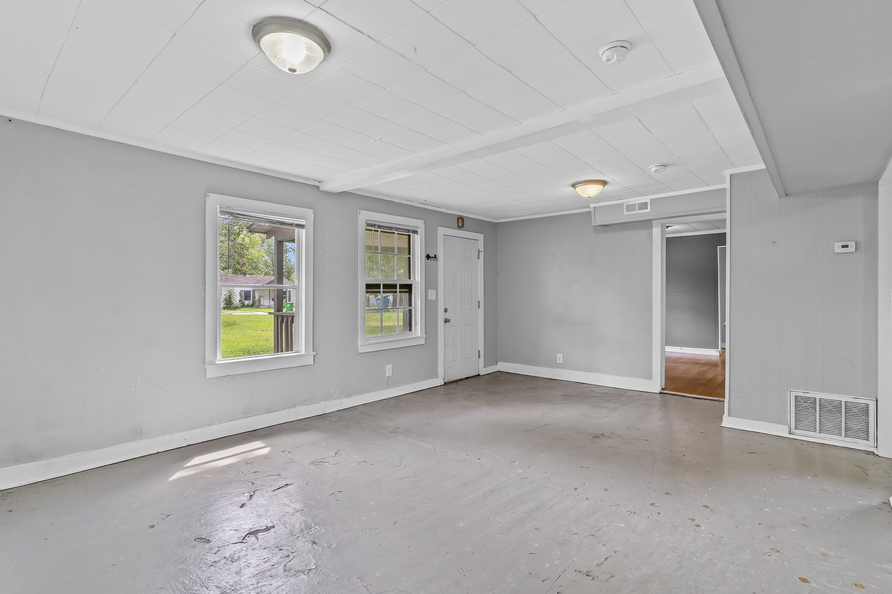 1815 West Webster Street Property Photo 4