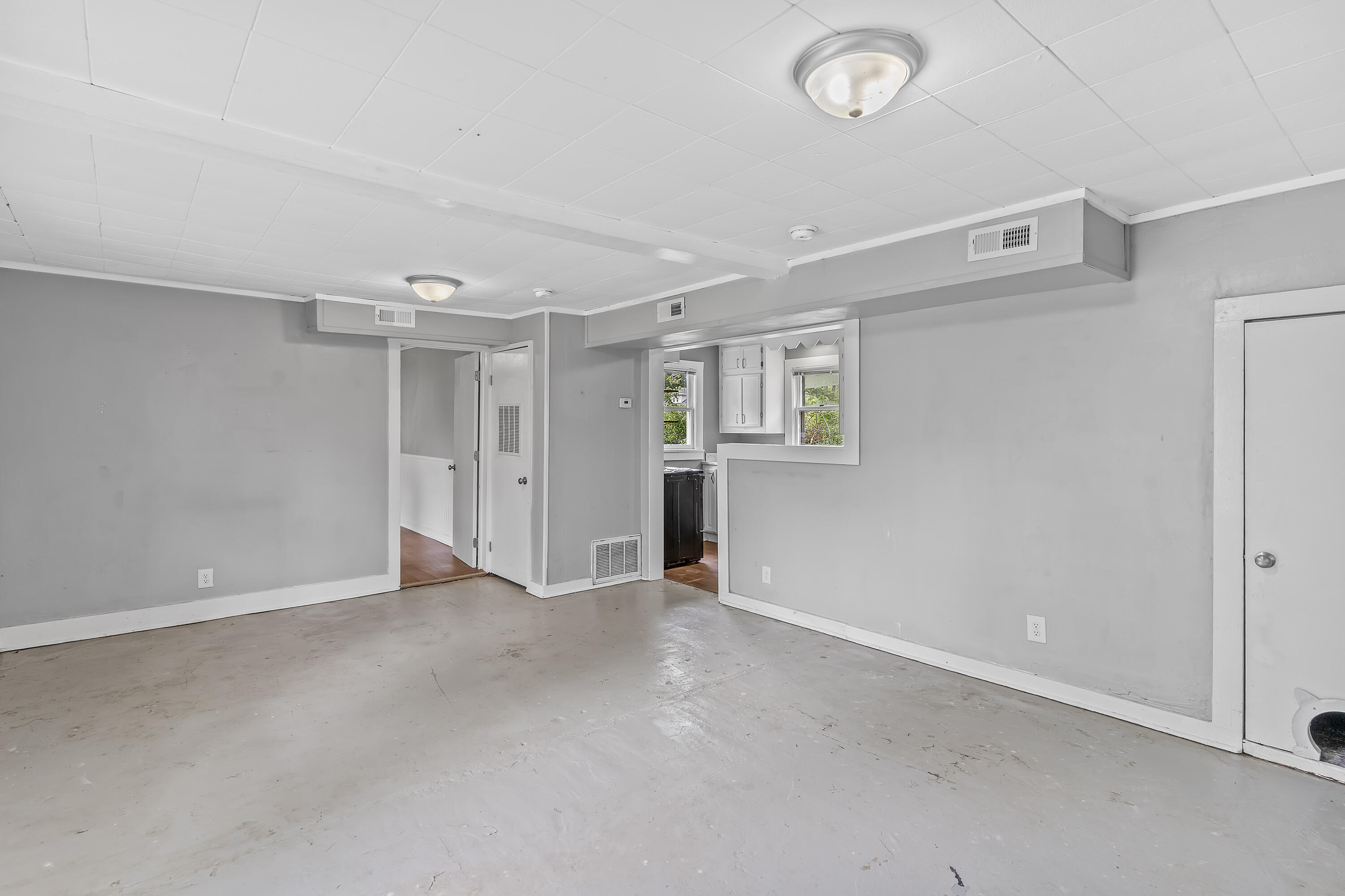 1815 West Webster Street Property Photo 5