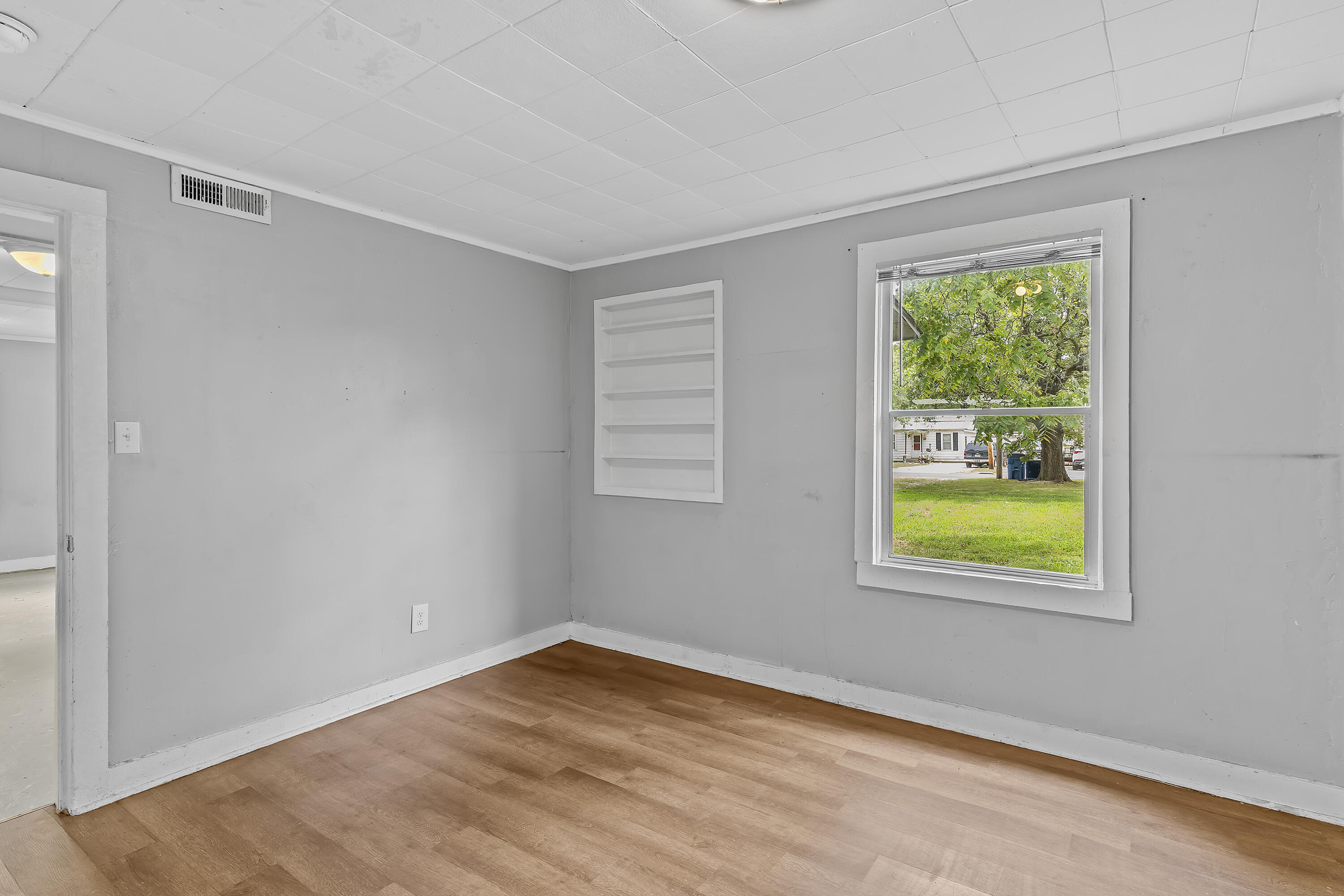 1815 West Webster Street Property Photo 13