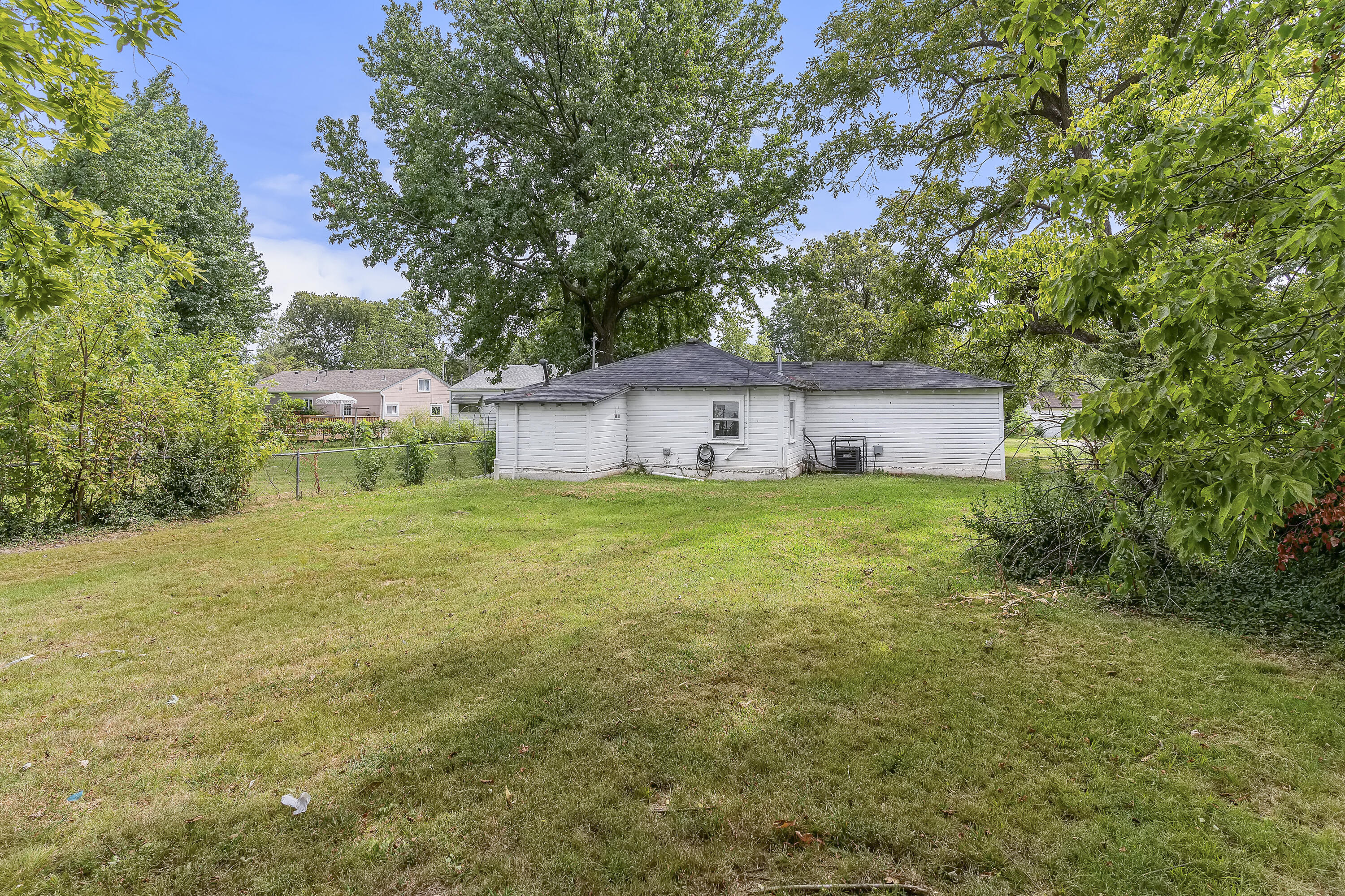 1815 West Webster Street Property Photo 20