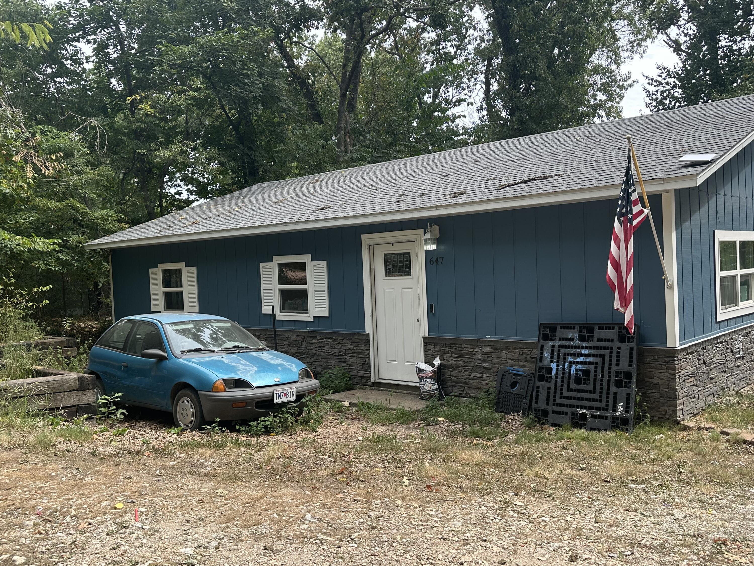 647 Deer Park Drive Property Photo 1
