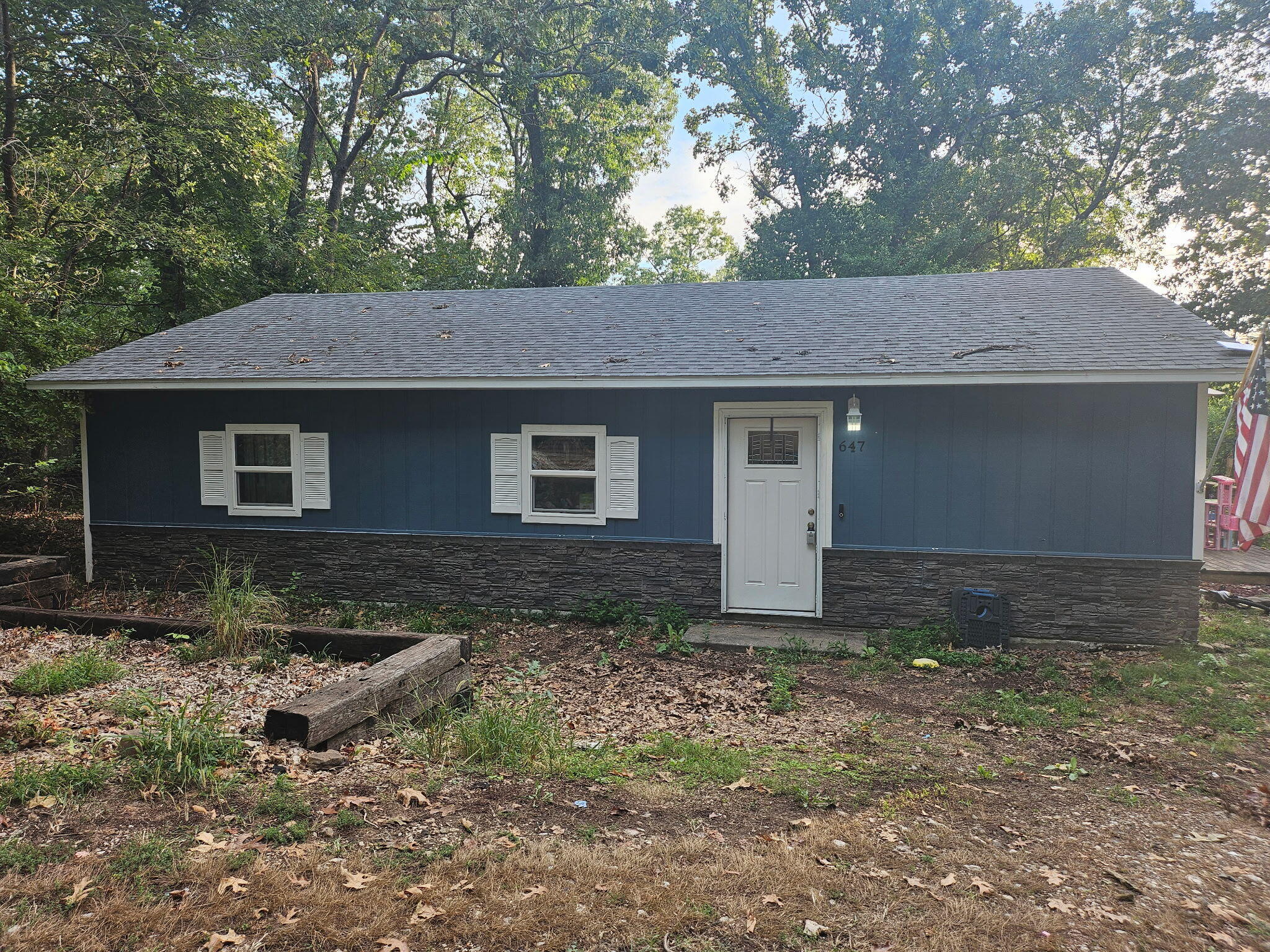 647 Deer Park Drive Property Photo 1