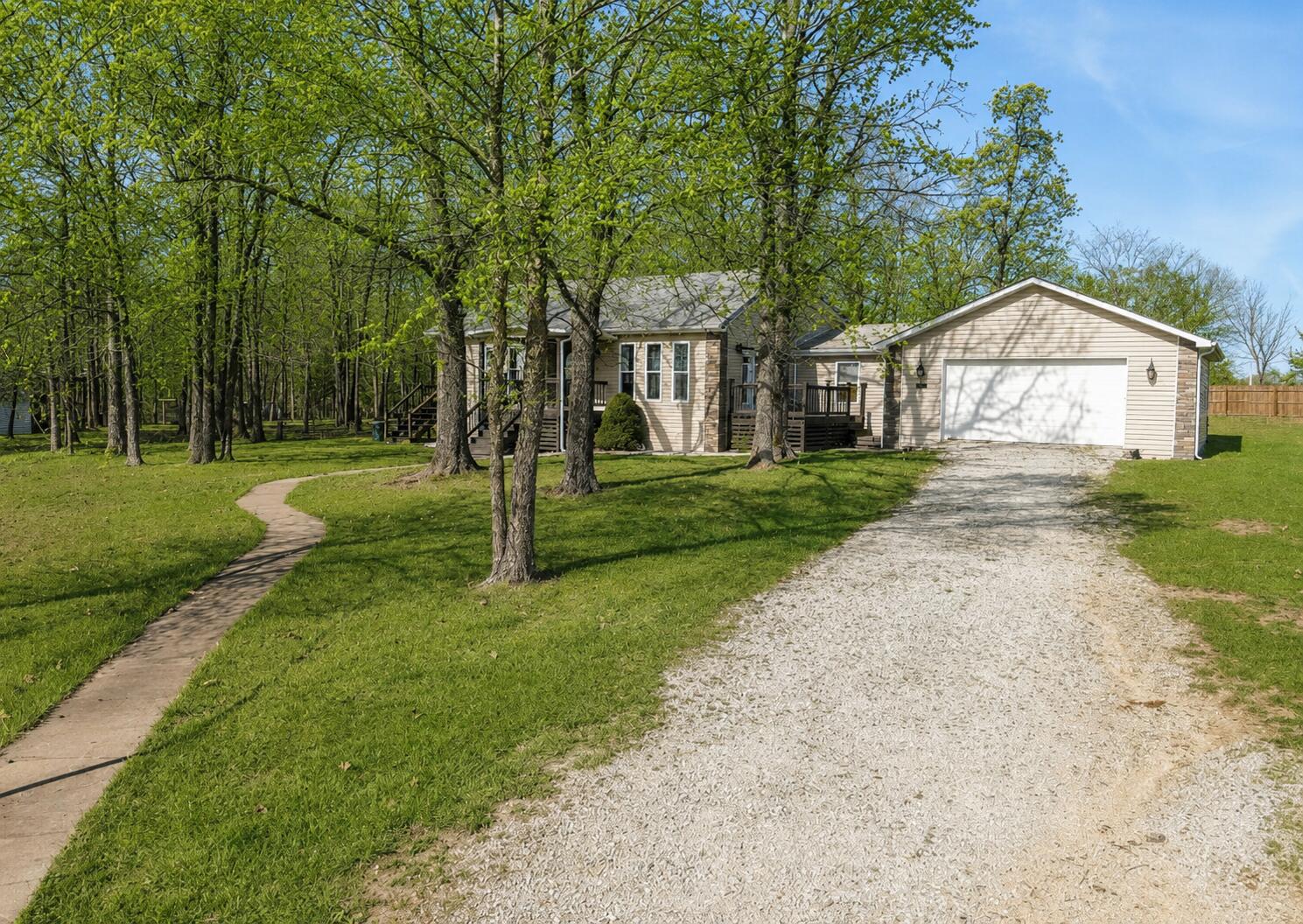 # 4707 Private Road 5127 Property Photo 2