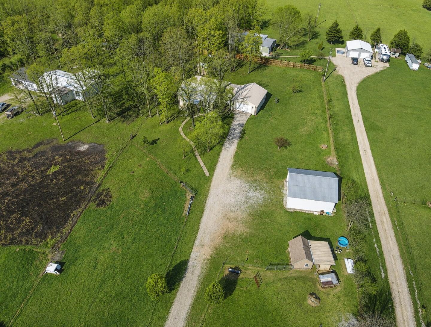 # 4707 Private Road 5127 Property Photo 5